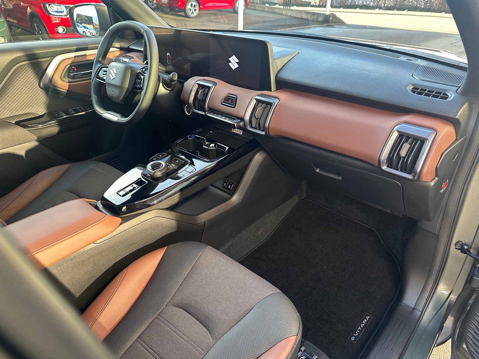 SUZUKI e Vitara Compact Top 4x4-image-7