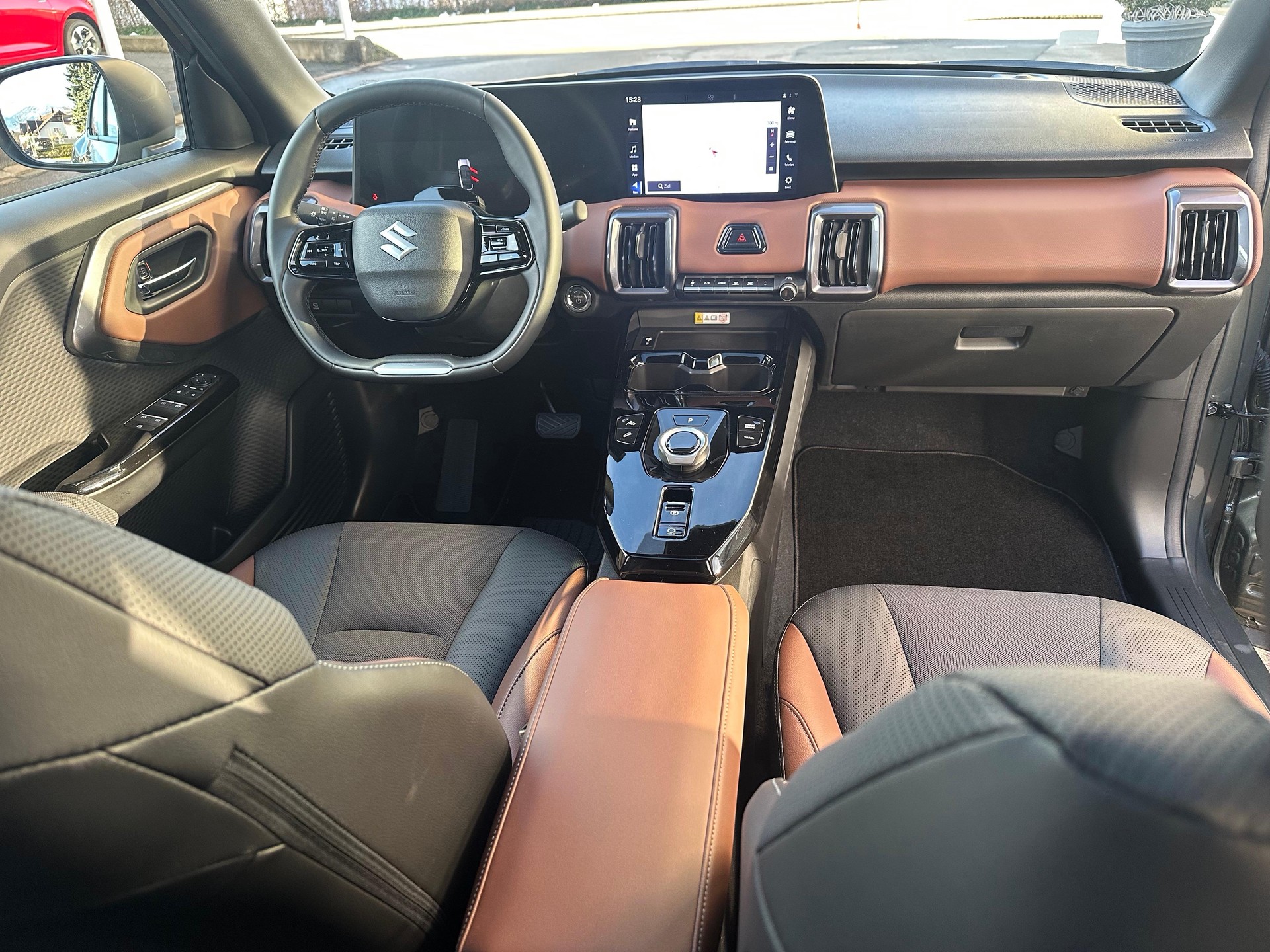 SUZUKI e Vitara Compact Top 4x4-image-9