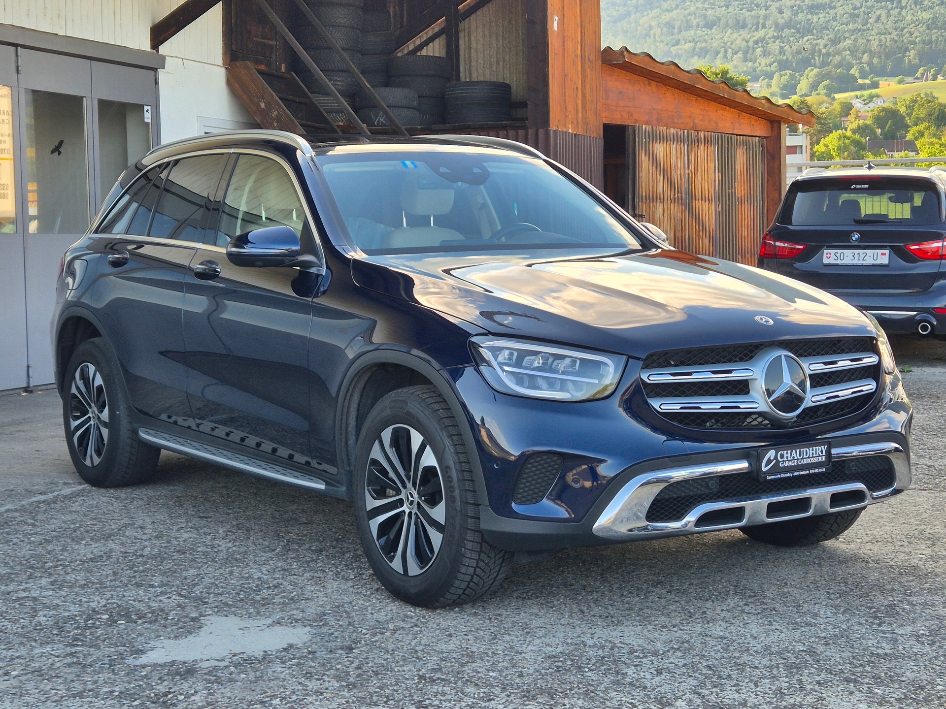 MERCEDES-BENZ GLC 300 e 4Matic 9G-Tronic-showroom-element-3