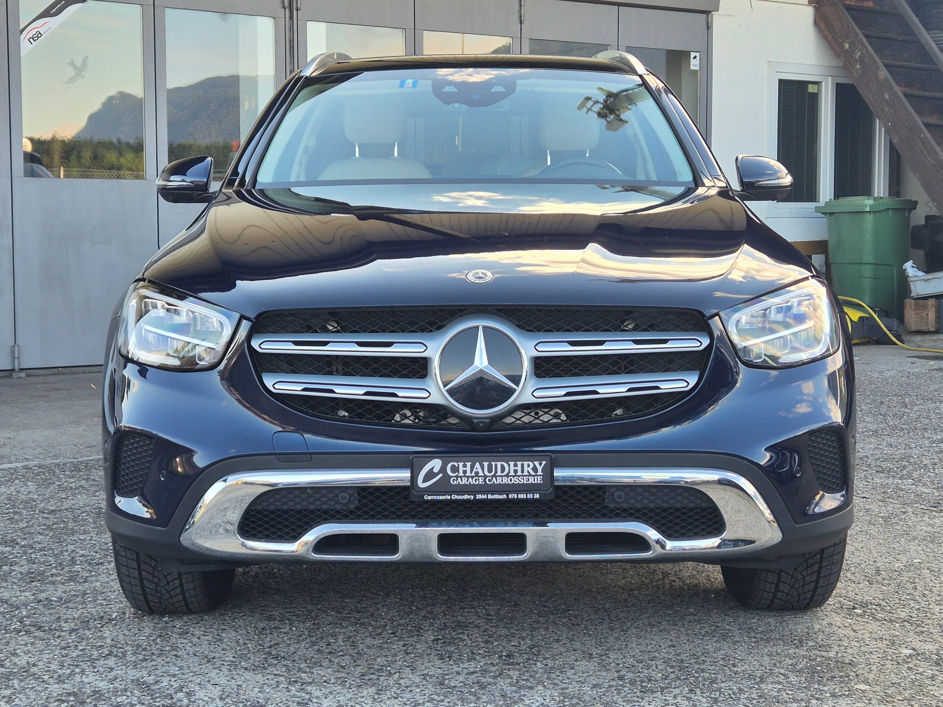 MERCEDES-BENZ GLC 300 e 4Matic 9G-Tronic-showroom-element-1