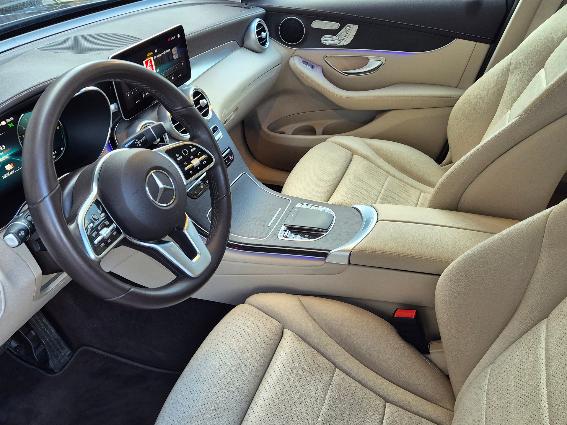 MERCEDES-BENZ GLC 300 e 4Matic 9G-Tronic-image-11