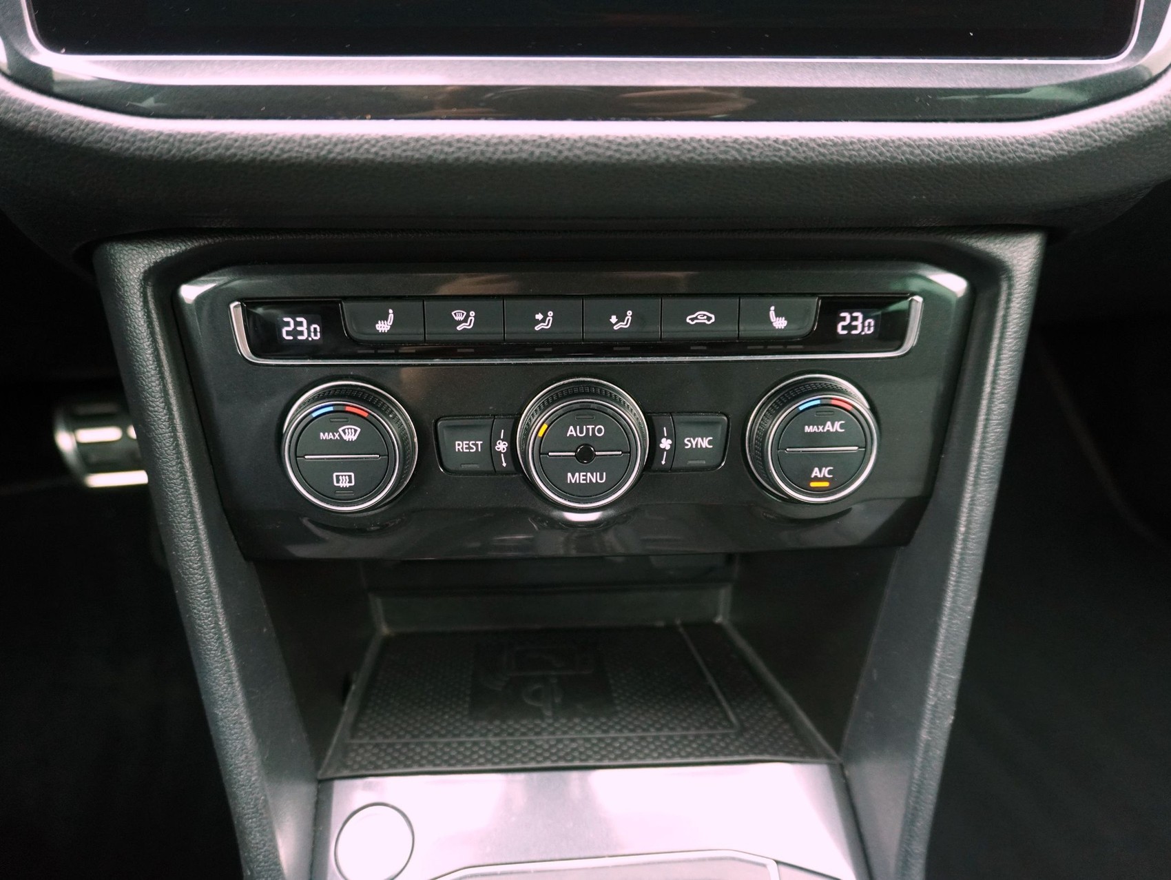 VW Tiguan 2.0 TSI DSG R-Line 4Motion-image-13