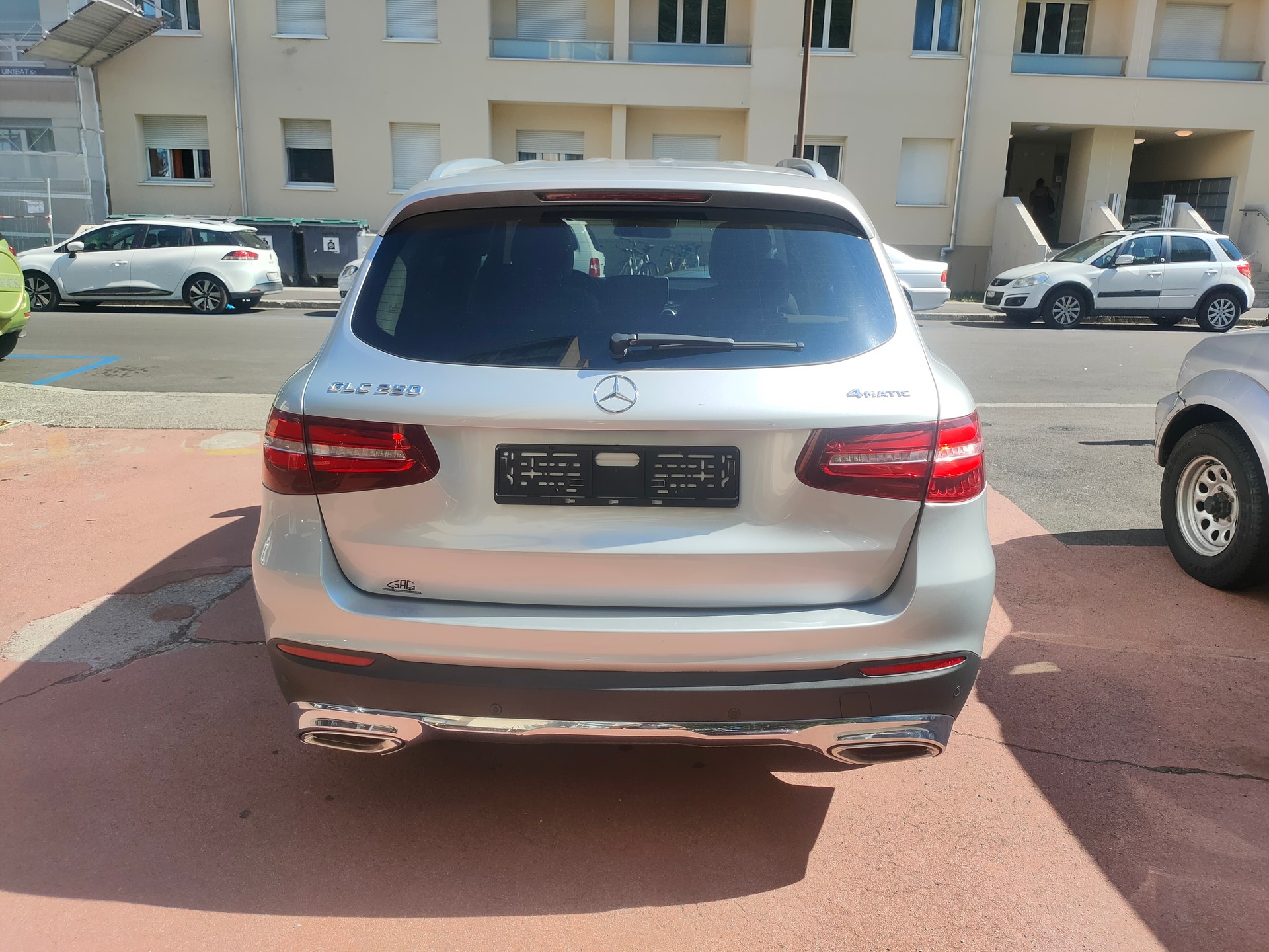 MERCEDES-BENZ GLC 250 Exclusive 4Matic 9G-Tronic-image-4