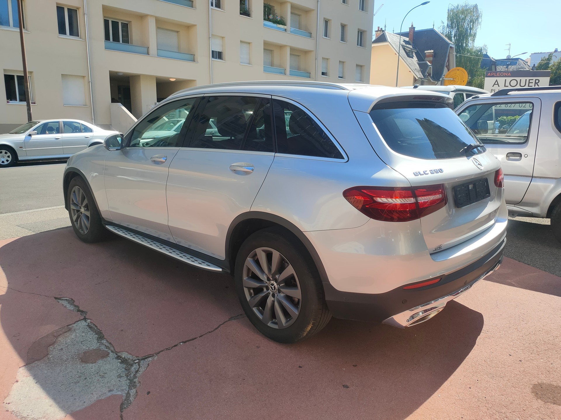 MERCEDES-BENZ GLC 250 Exclusive 4Matic 9G-Tronic-image-3