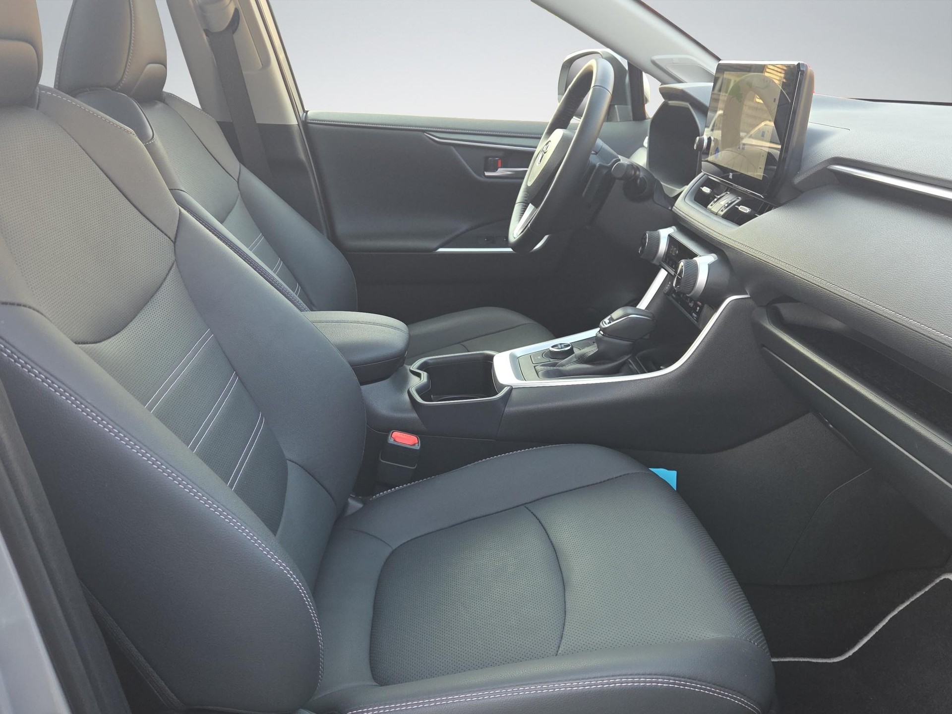 TOYOTA RAV4 2.5 HEV Premium-image-15