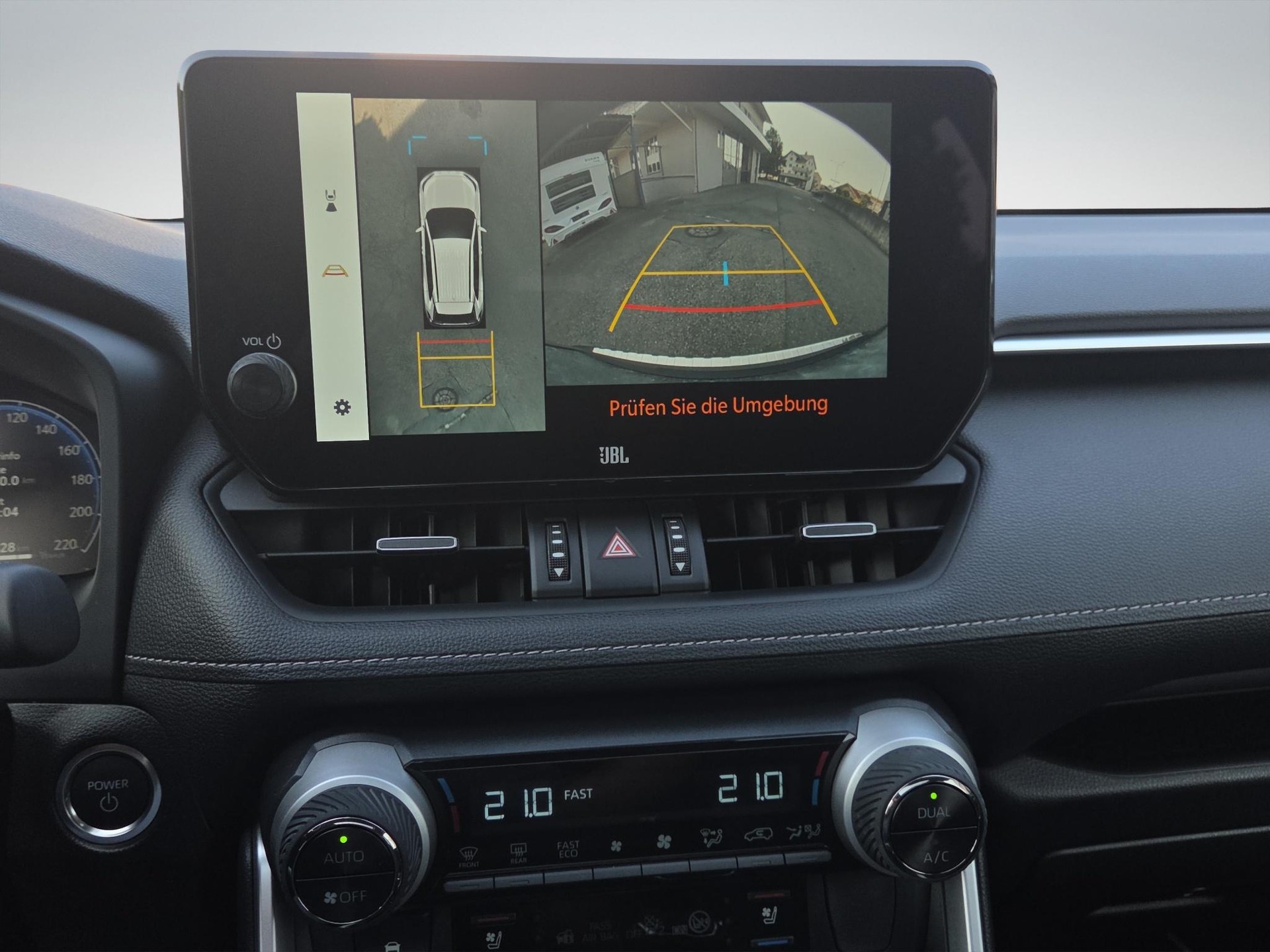 TOYOTA RAV4 2.5 HEV Premium-image-13