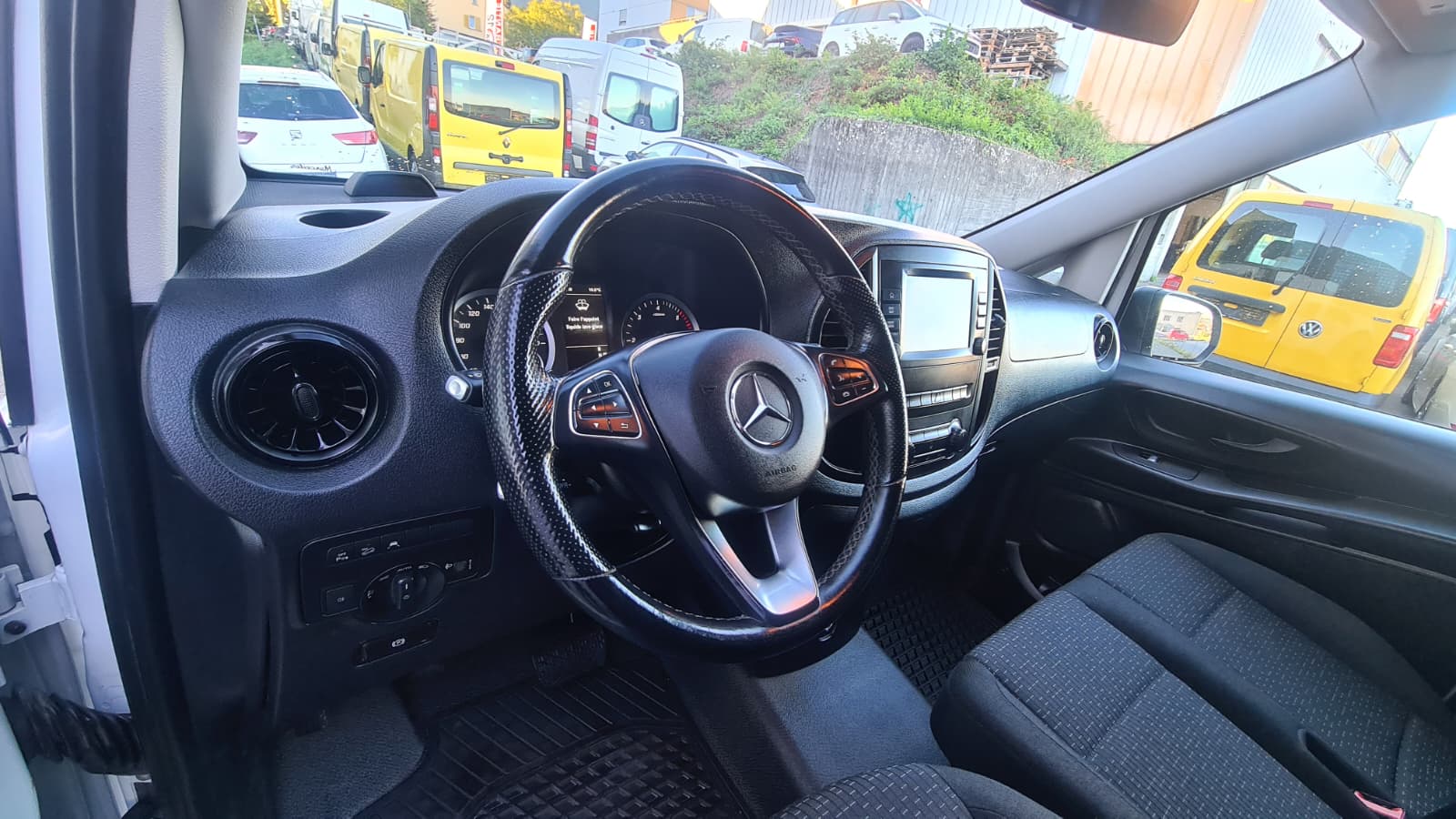 MERCEDES-BENZ Vito 114 CDI Extralang 9G-Tronic 4M Base ** 3-Plätzer ** Gr-Navi ** Anh-Kupplung ** Klimaanlage ** PDC ** Neues Modell 2023 **-image-19