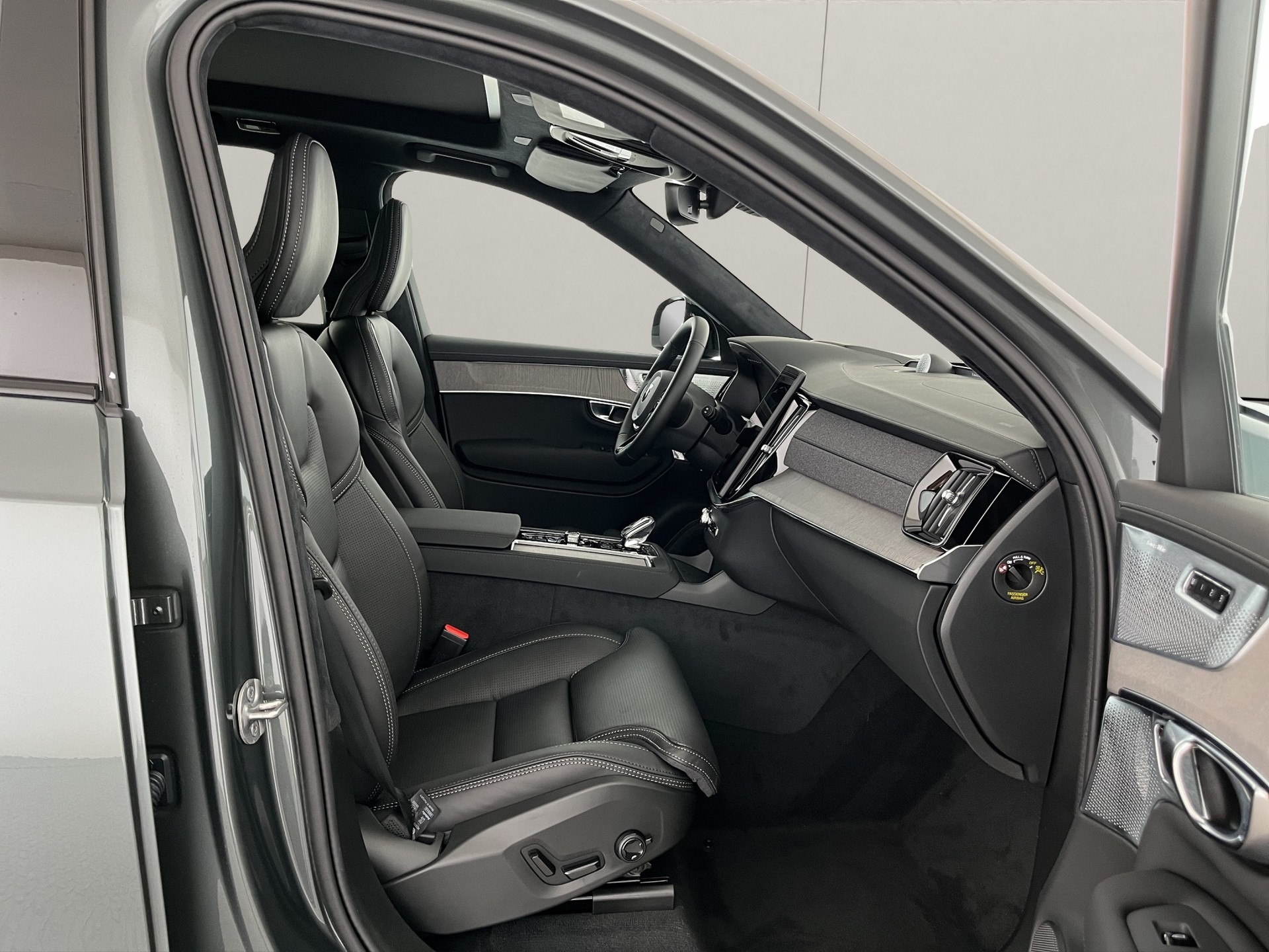 VOLVO XC90 2.0 T8 TE Ultra Dark eAWD-image-13