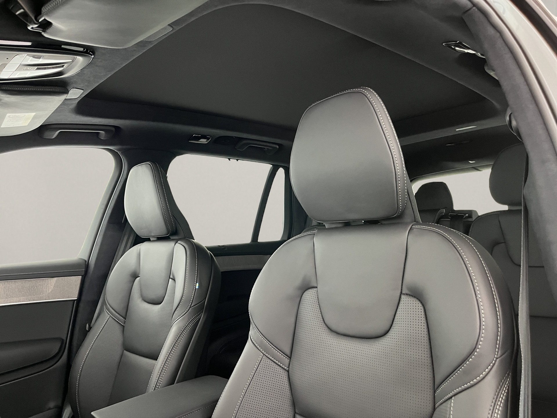 VOLVO XC90 2.0 T8 TE Ultra Dark eAWD-image-17