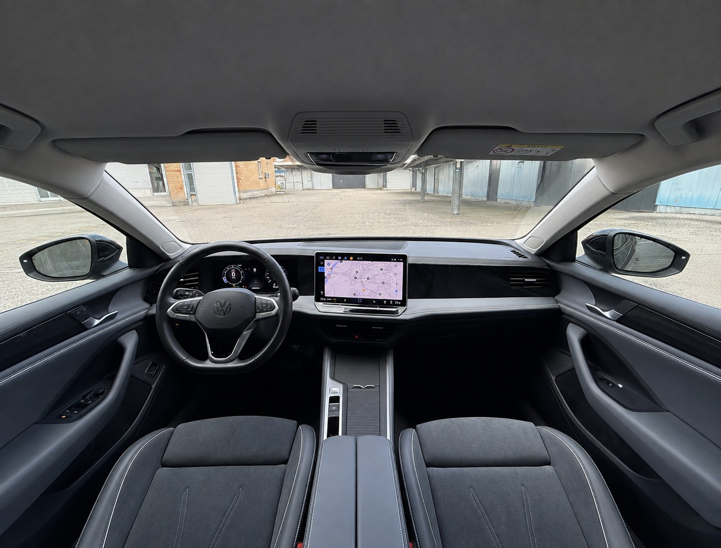 VW Passat Variant 1.5 eTSI evo2 Business DSG-image-17