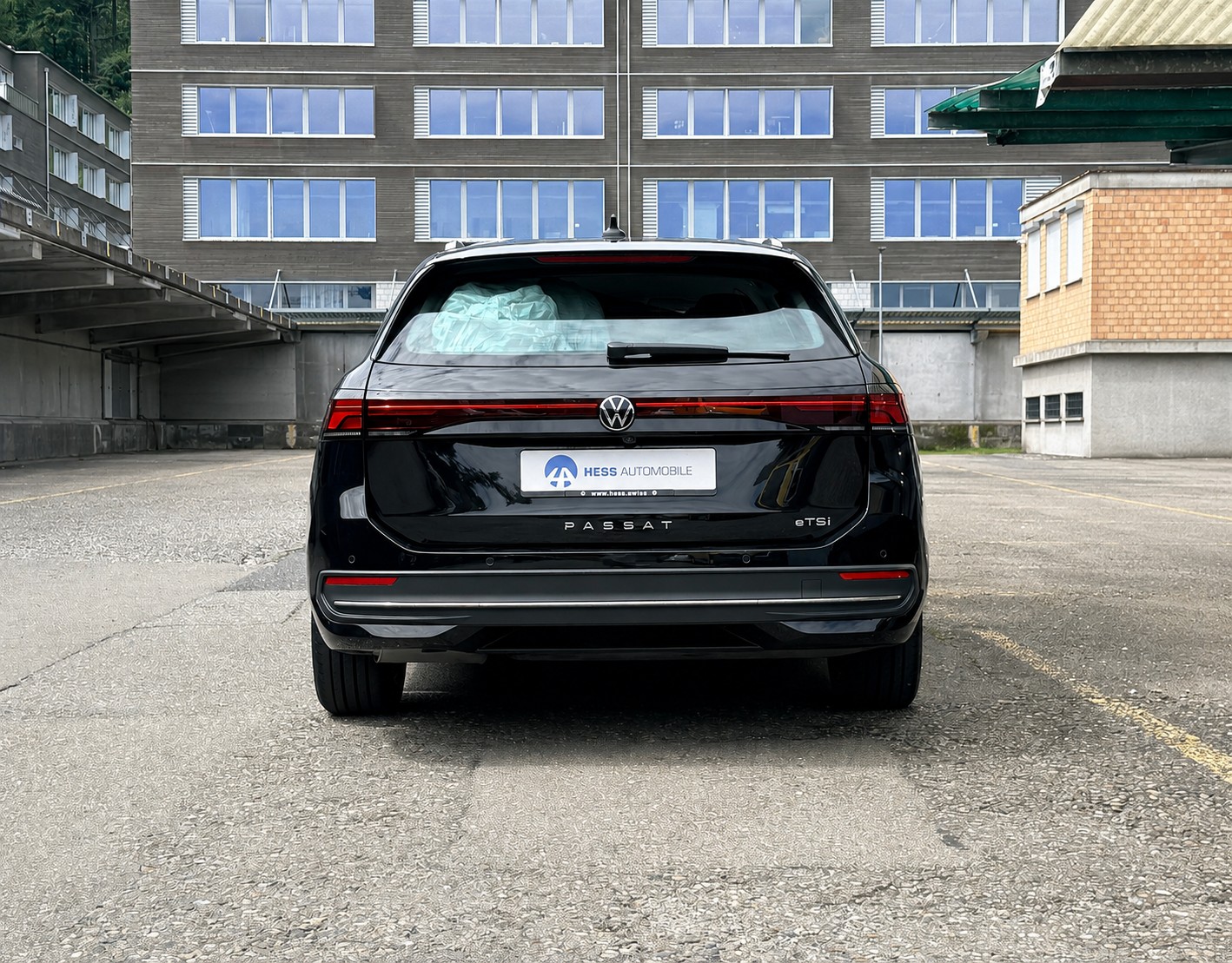 VW Passat Variant 1.5 eTSI evo2 Business DSG-image-14