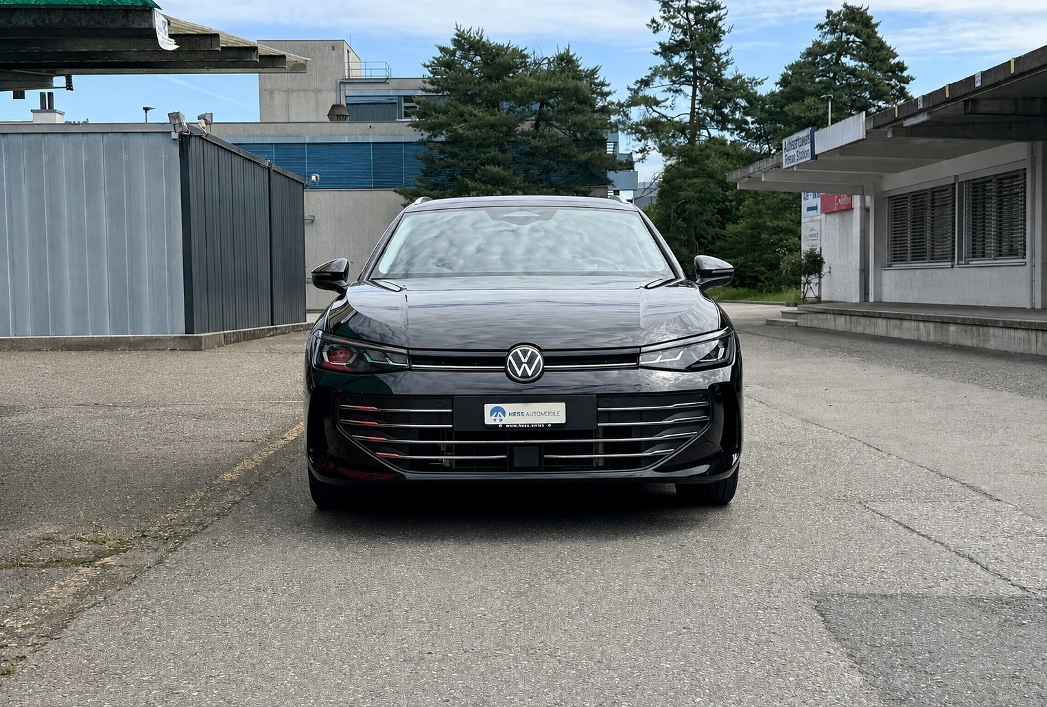 VW Passat Variant 1.5 eTSI evo2 Business DSG-image-11