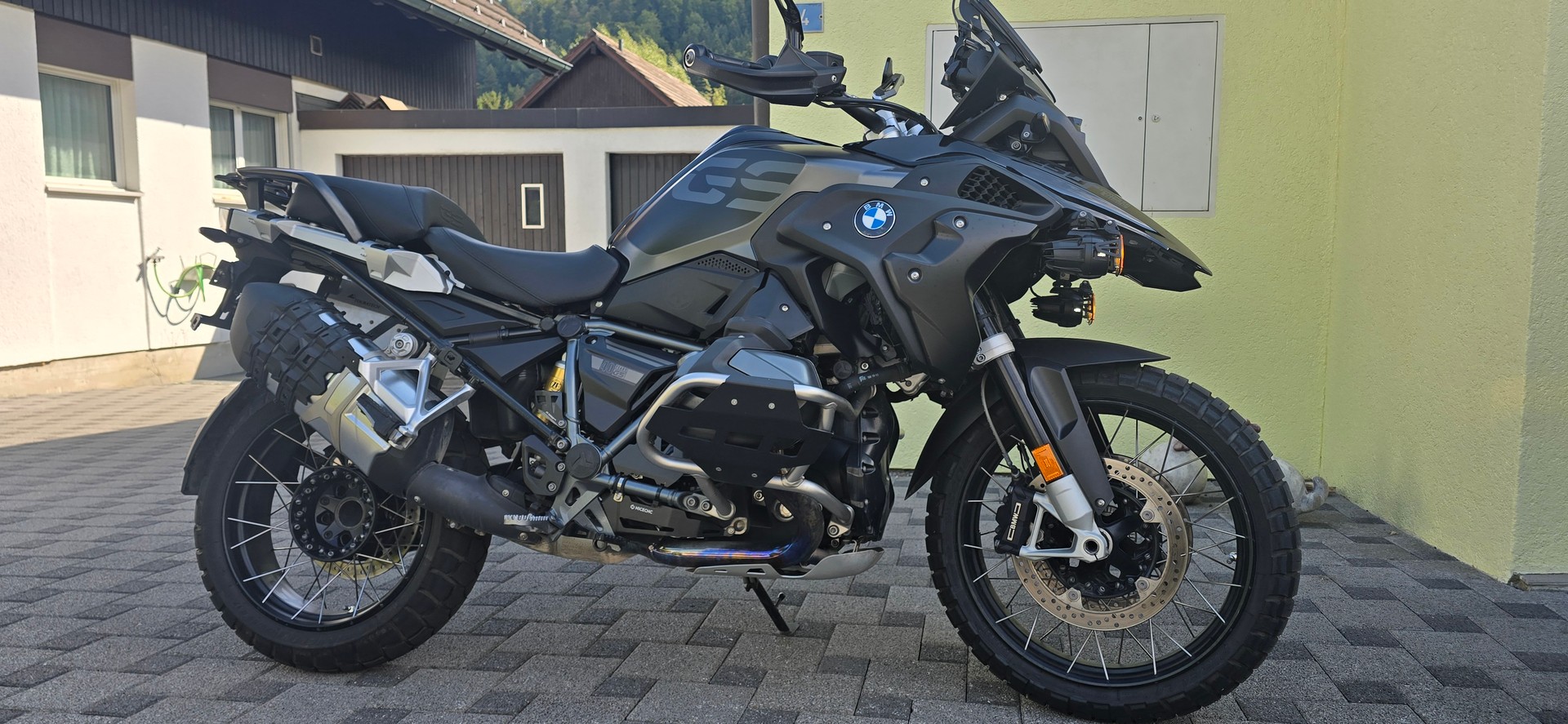BMW R 1250 GS-image-7