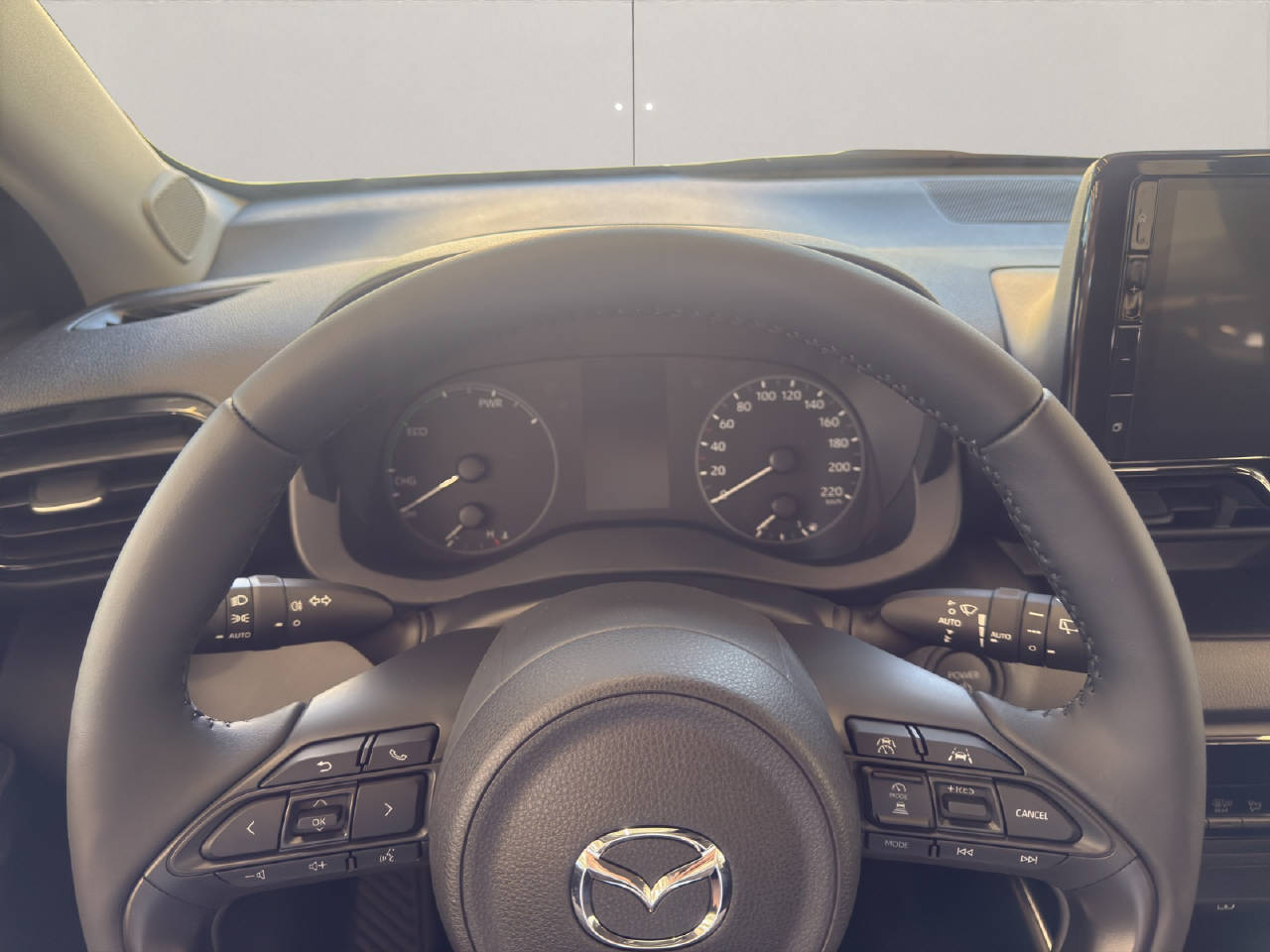 MAZDA 2 1.5 Hybrid 116 PS Exclusive-Line-image-6