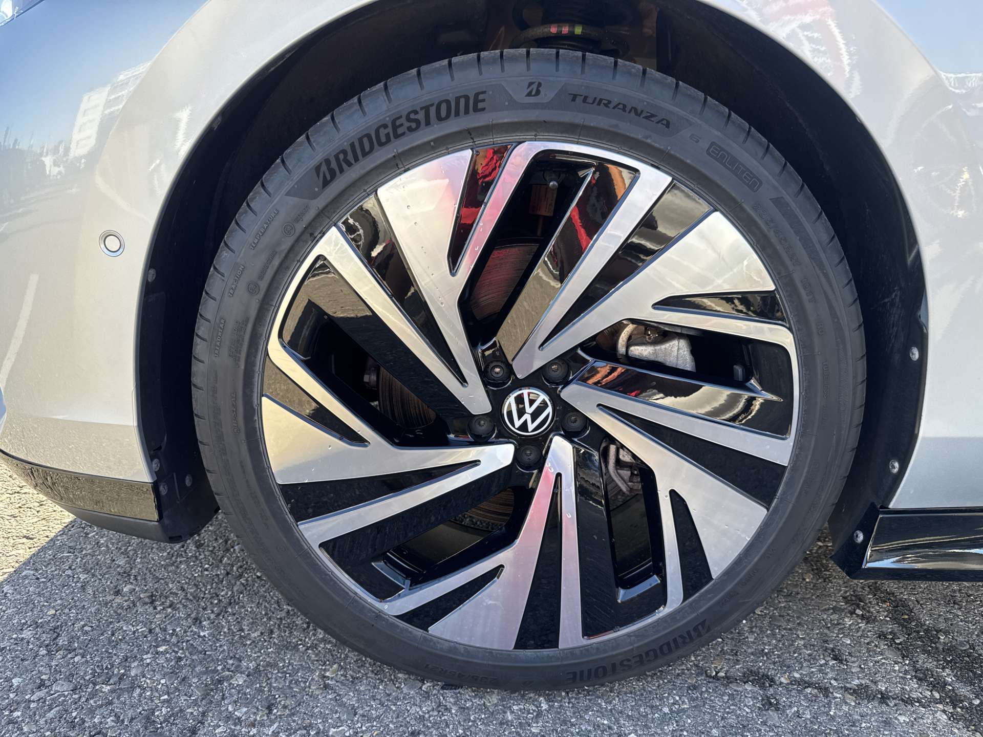 VW ID.7 Tourer GTX 86 kWh 340PS 4Motion Automat-image-8