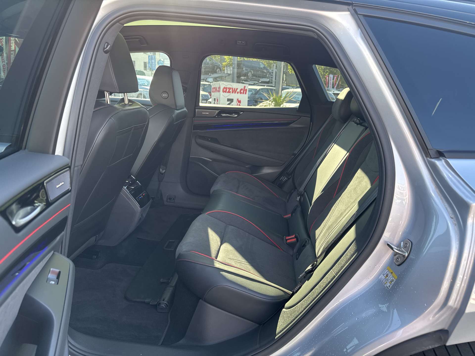 VW ID.7 Tourer GTX 86 kWh 340PS 4Motion Automat-image-6