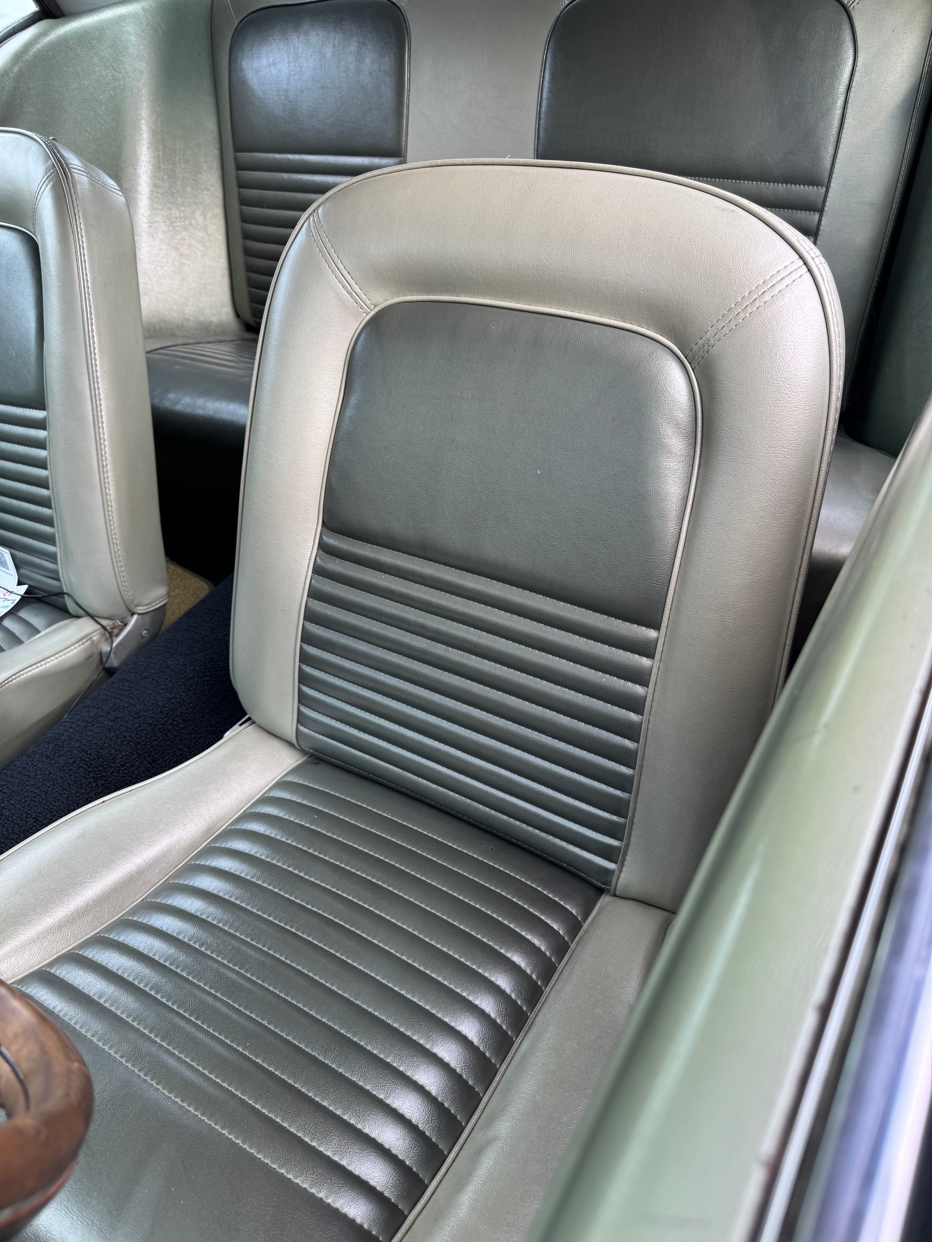 FORD 1967 Coupe V8 Automat-image-6