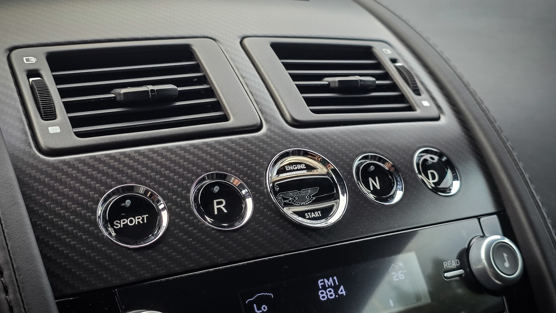 ASTON MARTIN V12 Vantage coupé S - 6.0 Sportshift-image-8