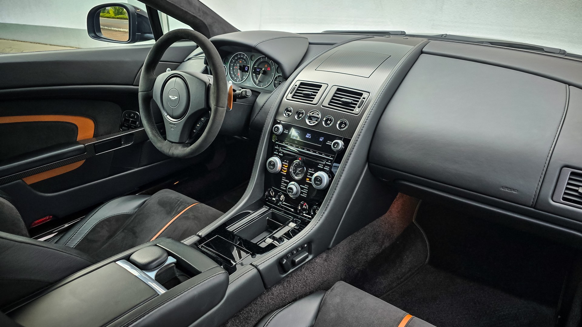 ASTON MARTIN V12 Vantage coupé S - 6.0 Sportshift-image-7