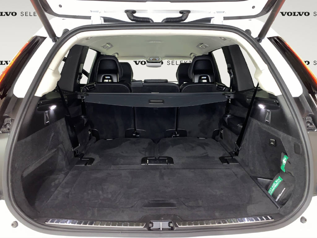 VOLVO XC90 2.0 B5 MH Plus Bright AWD-image-13