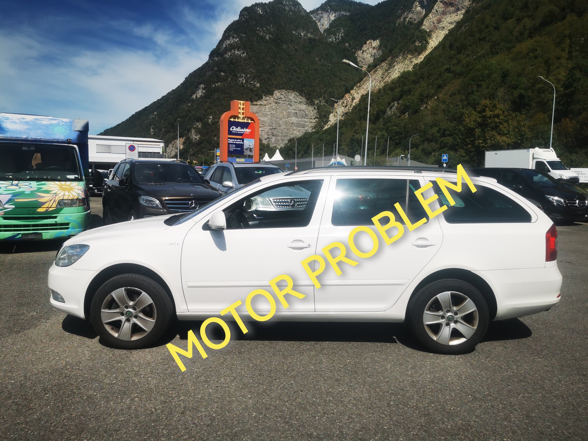 SKODA Octavia Combi 1.8 TSI Ambition 4x4 ** ROULE SUR 3 CYLINDRES**-image-0