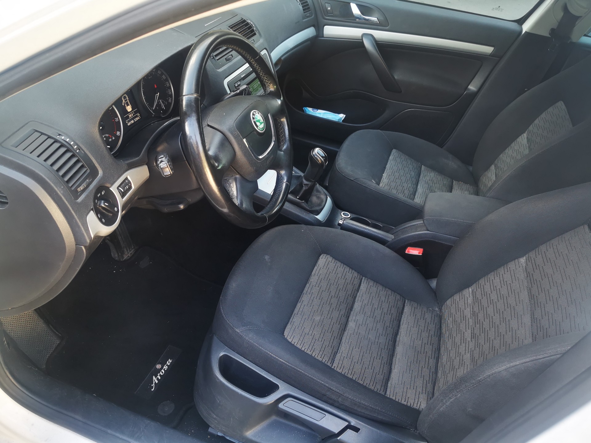 SKODA Octavia Combi 1.8 TSI Ambition 4x4 ** ROULE SUR 3 CYLINDRES**-image-14
