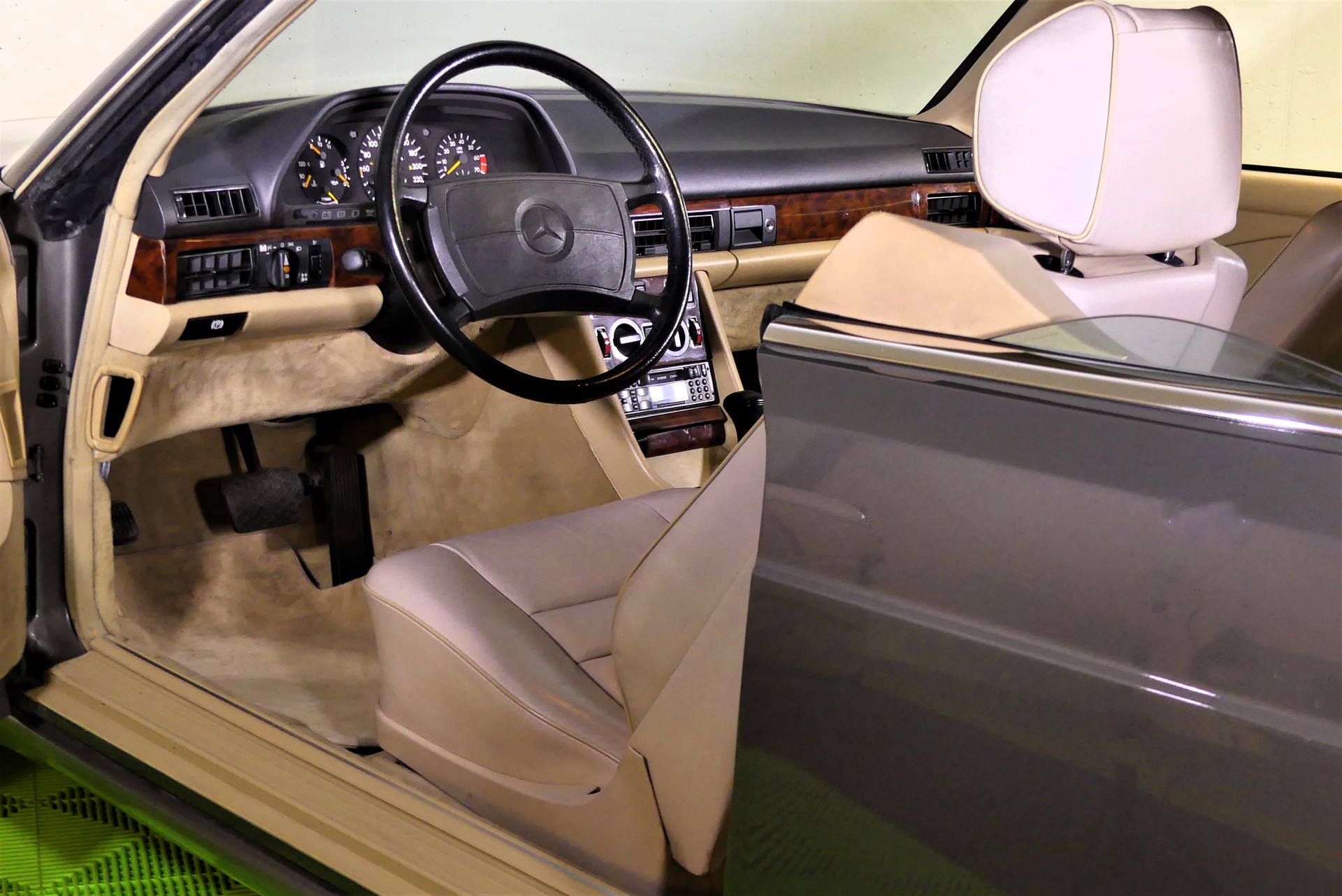 MERCEDES-BENZ 420 SEC Automatic-image-7
