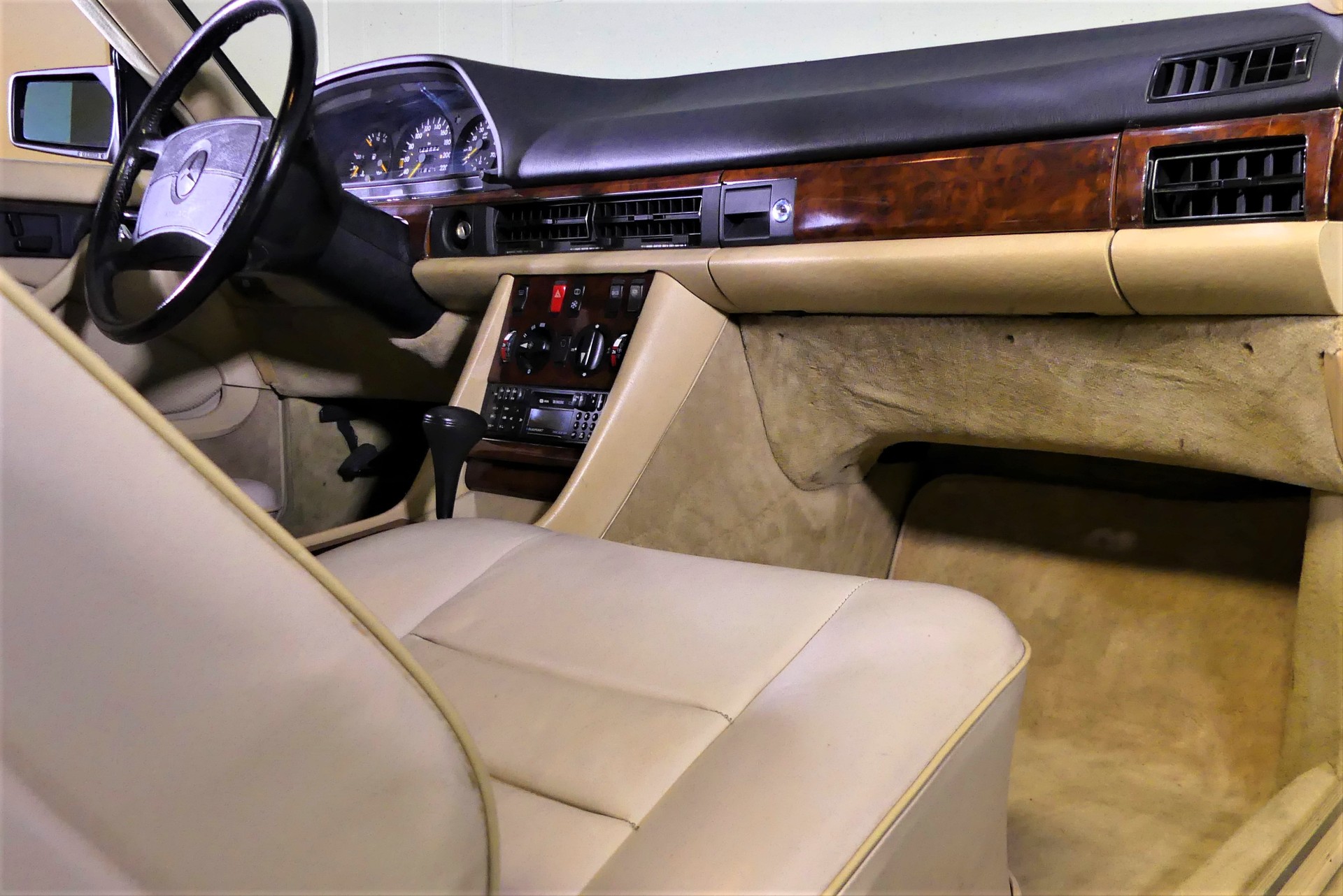 MERCEDES-BENZ 420 SEC Automatic-image-9