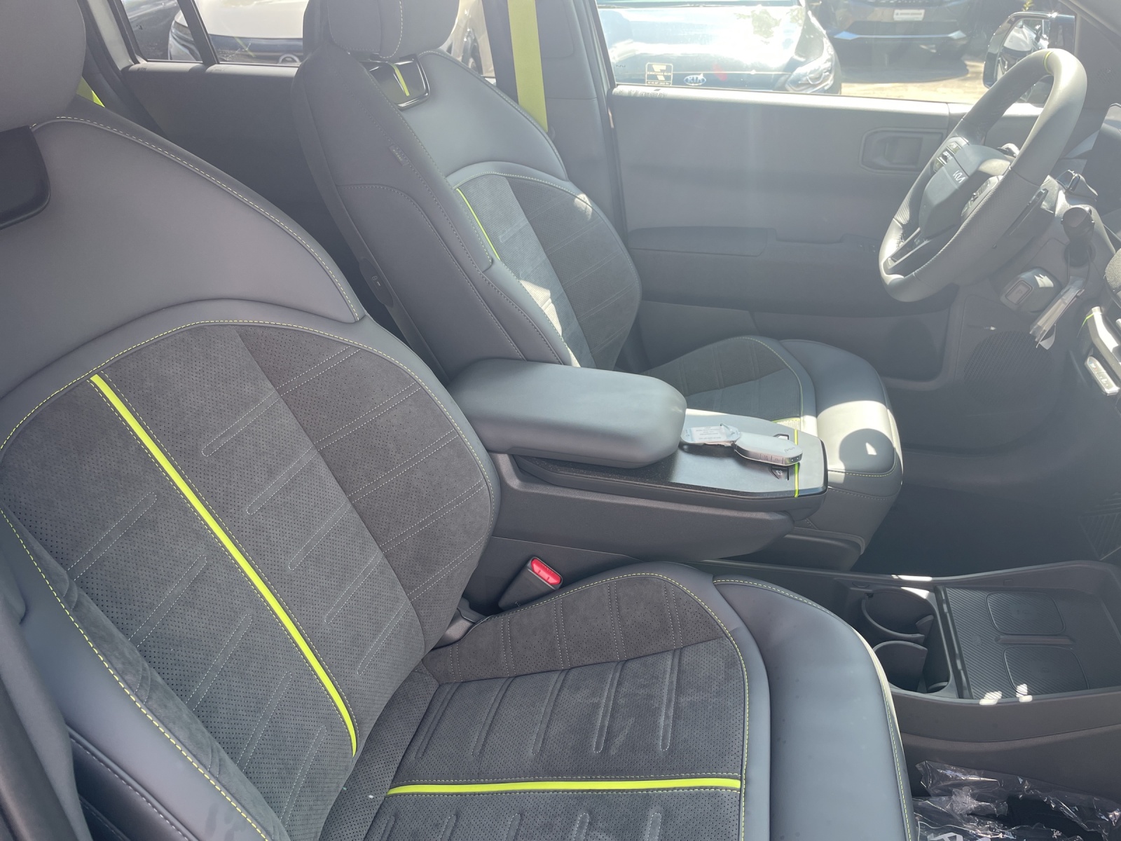 KIA EV3 81 kWh GT 4x4-image-11