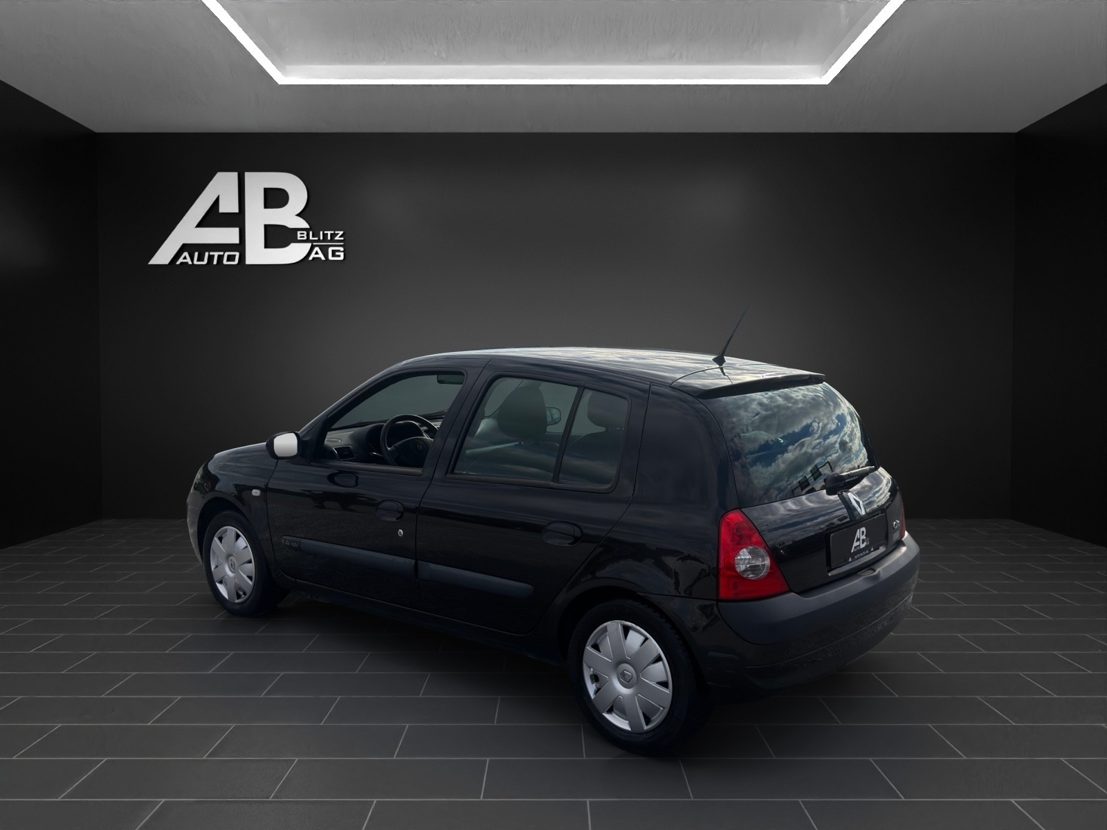 RENAULT Clio 1.4 16V Dynamique Confort mit 98 PS-showroom-element-2