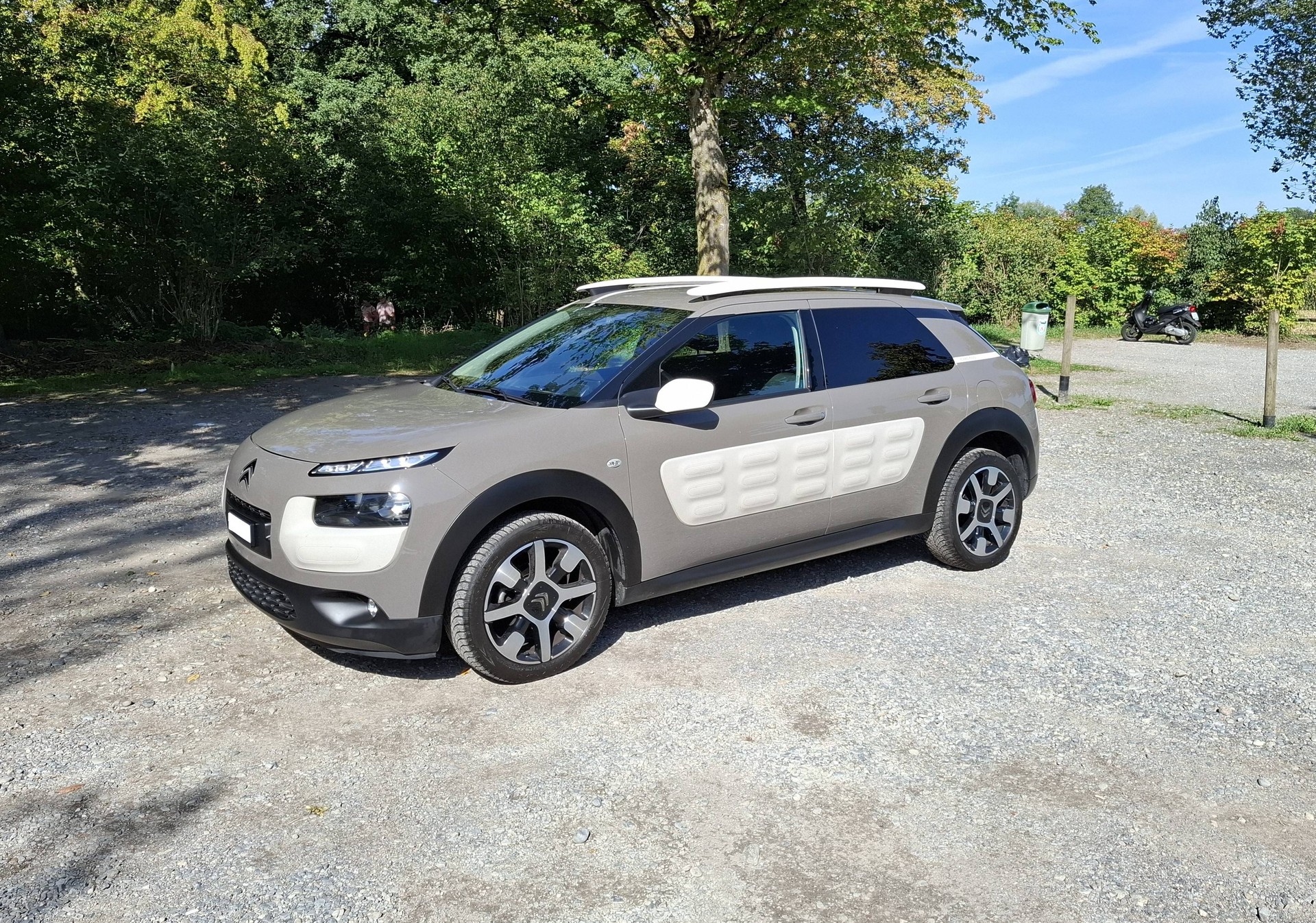 CITROEN 1.2 PureTech Shine Ed.-image-0