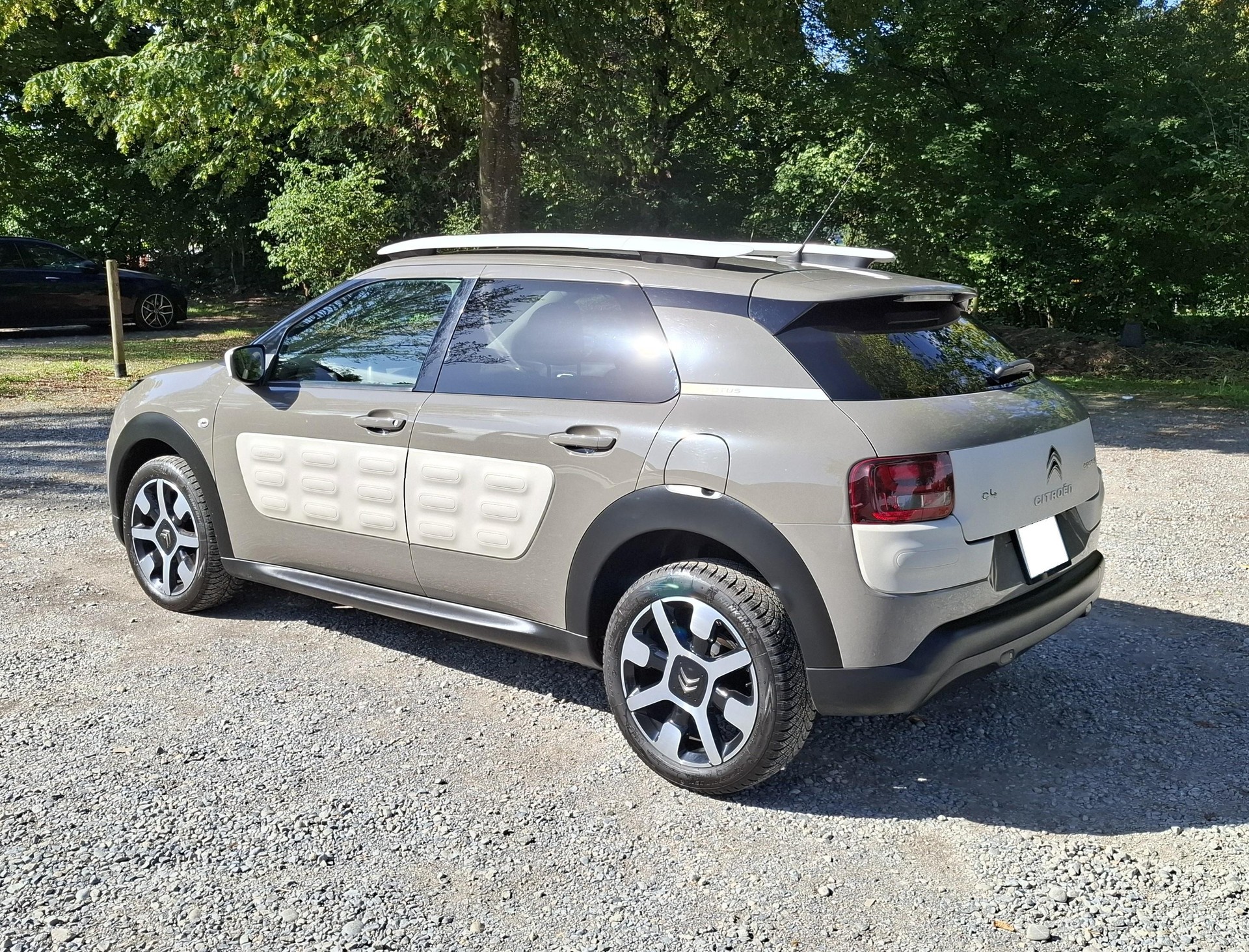 CITROEN 1.2 PureTech Shine Ed.-image-4