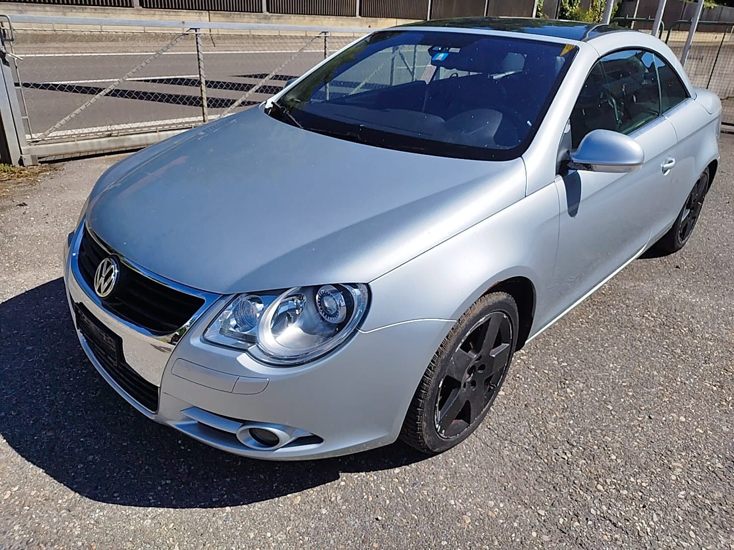 VW Eos 2.0 FSI Turbo Fashion DSG-image-8