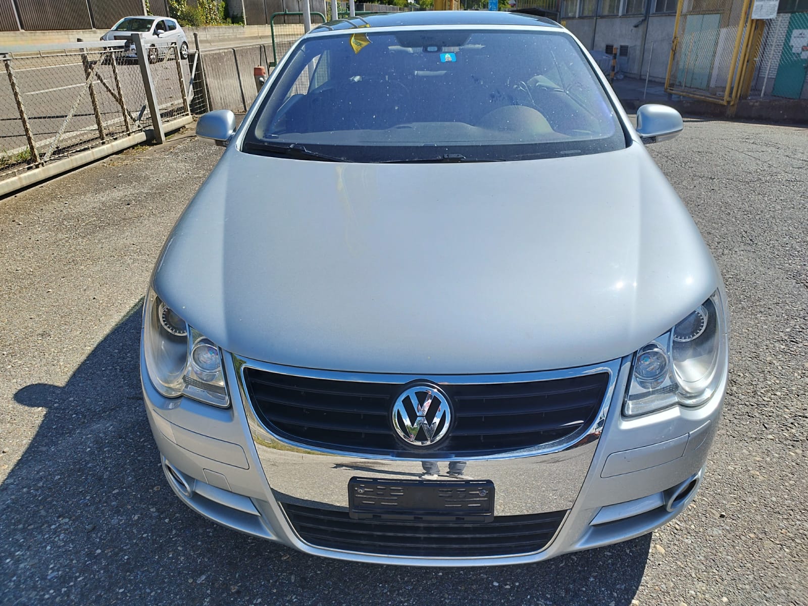 VW Eos 2.0 FSI Turbo Fashion DSG-image-10