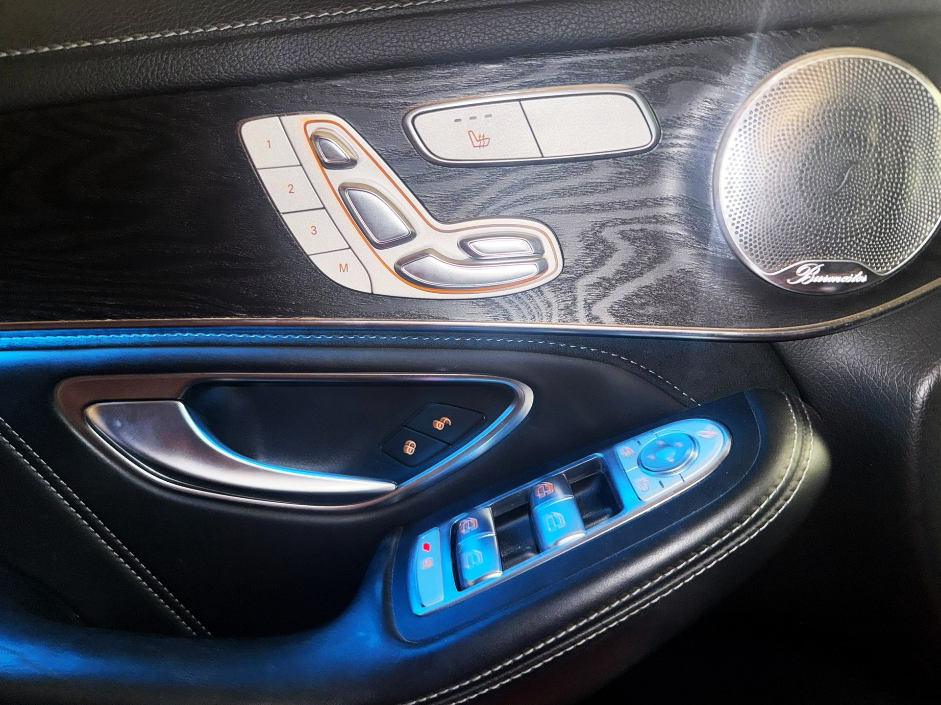 MERCEDES-BENZ GLC 63 S AMG 4Matic+ 9G-Tronic-image-15