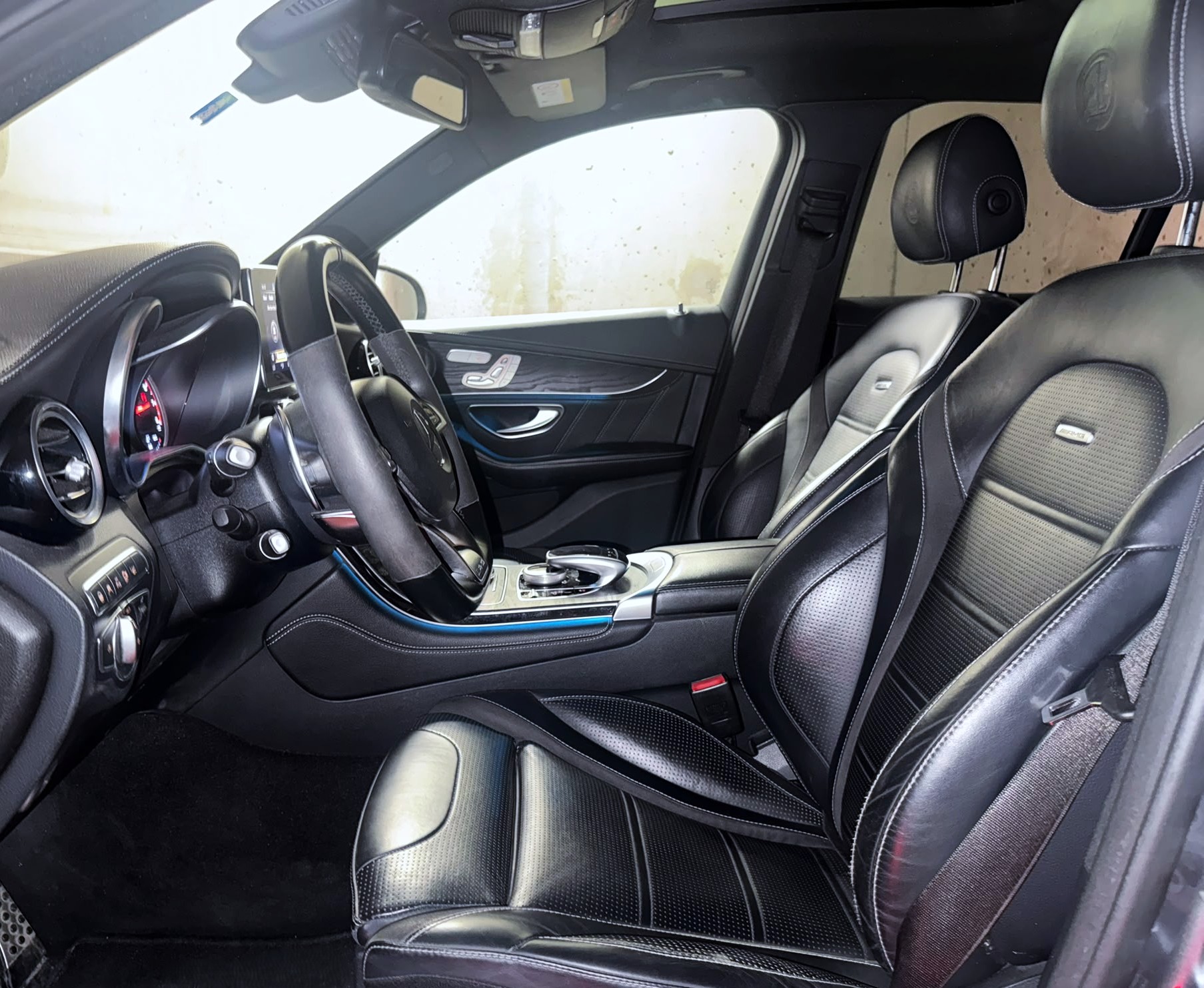 MERCEDES-BENZ GLC 63 S AMG 4Matic+ 9G-Tronic-image-8