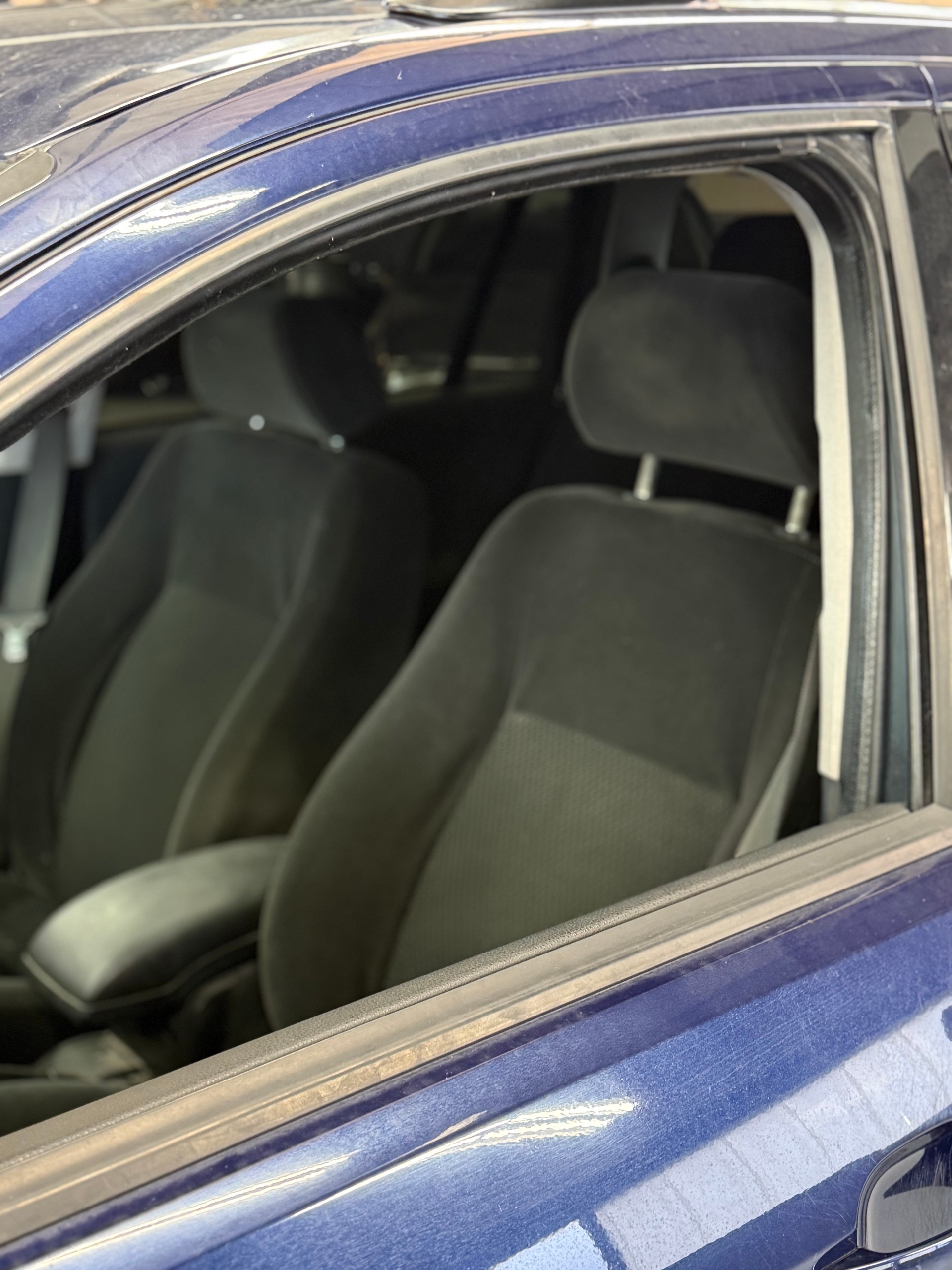 FORD Mondeo 2.5i V6 Executive **Automatik**-image-8