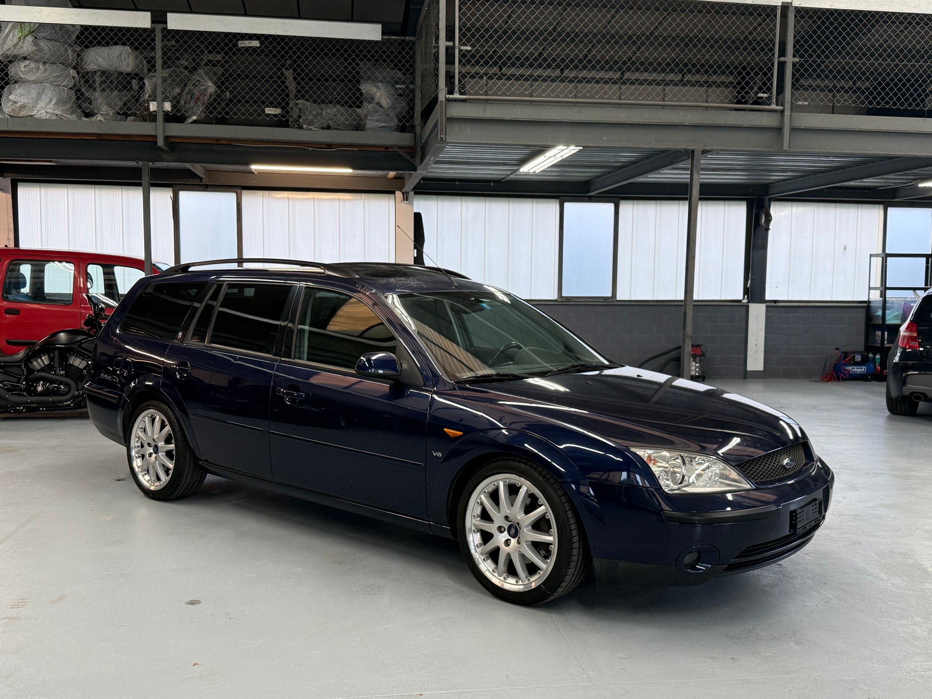 FORD Mondeo 2.5i V6 Executive **Automatik**-image-6
