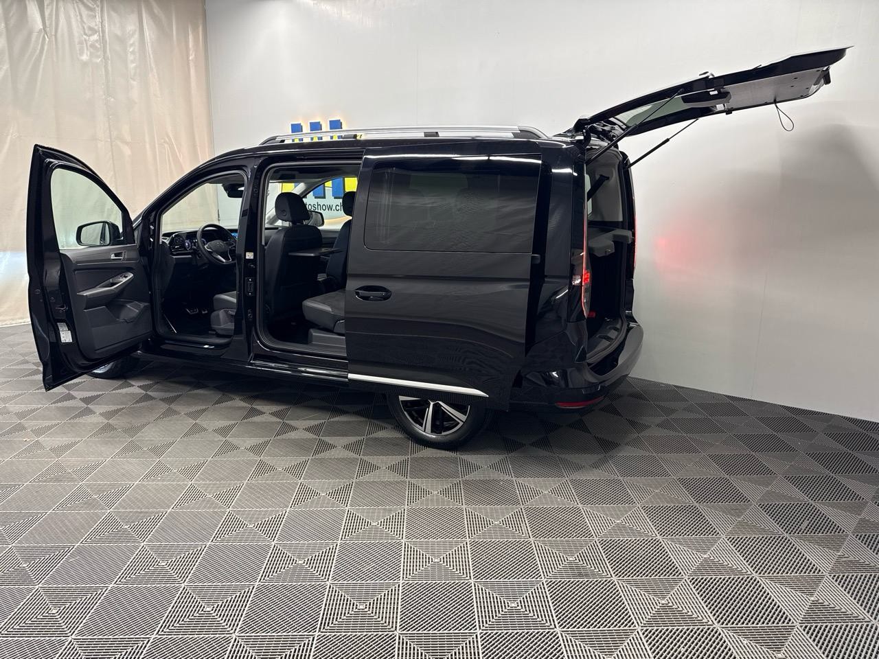 VW Caddy Maxi 1.5 TSI Style DSG-image-11