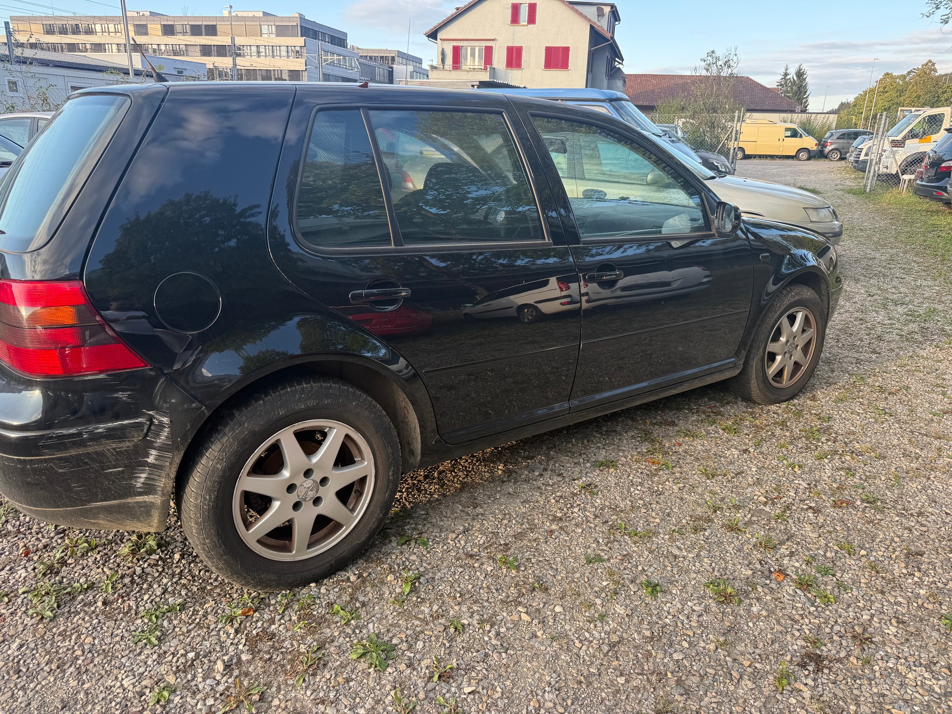 VW Golf 2.0-image-2