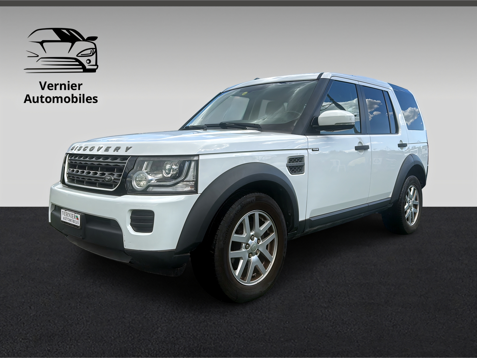 LAND ROVER Discovery 3.0 TDV6 S Automatic-image-2