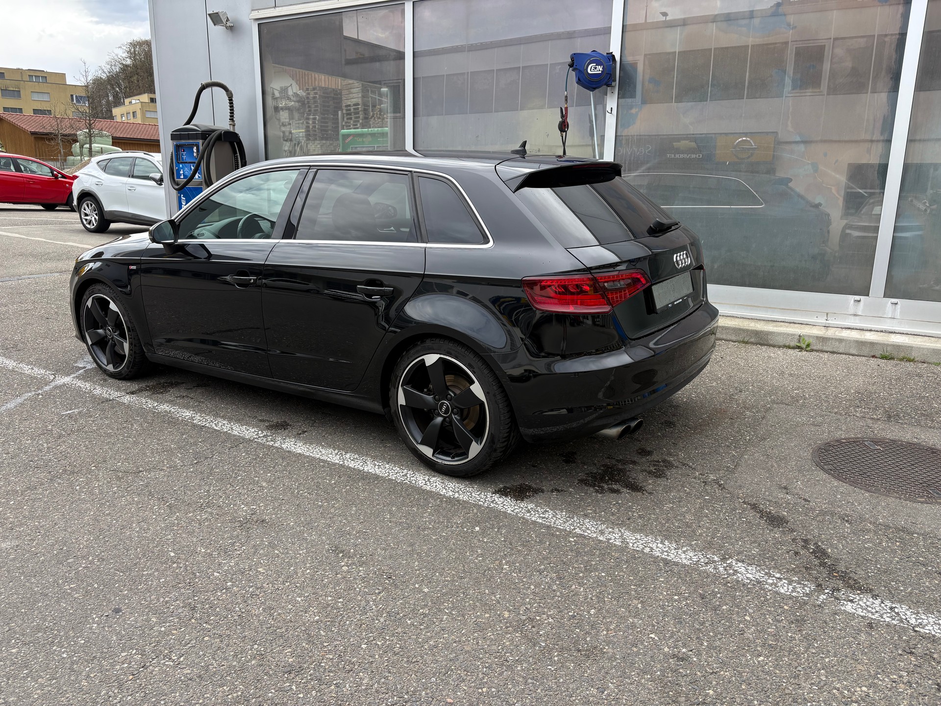 AUDI A3 Sportback 1.8 TFSI Ambition quattro S-tronic-image-1