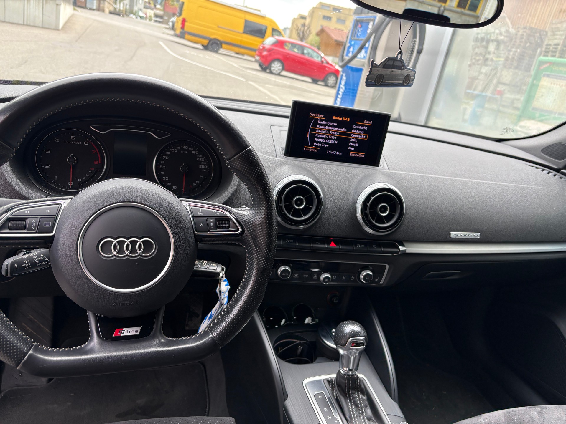 AUDI A3 Sportback 1.8 TFSI Ambition quattro S-tronic-image-5