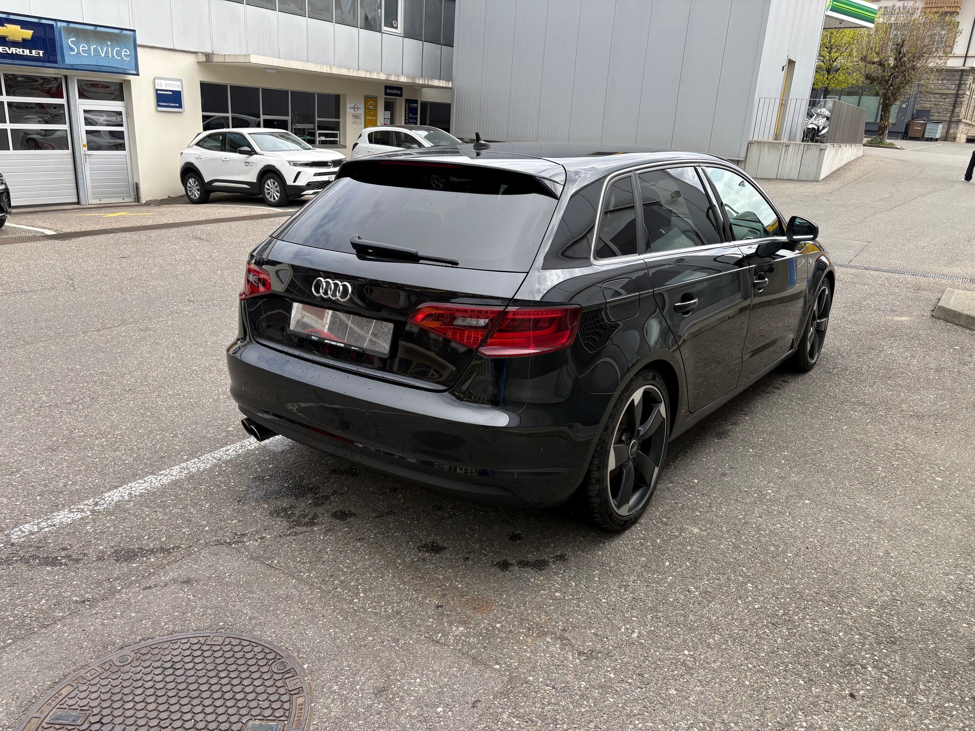 AUDI A3 Sportback 1.8 TFSI Ambition quattro S-tronic-image-2