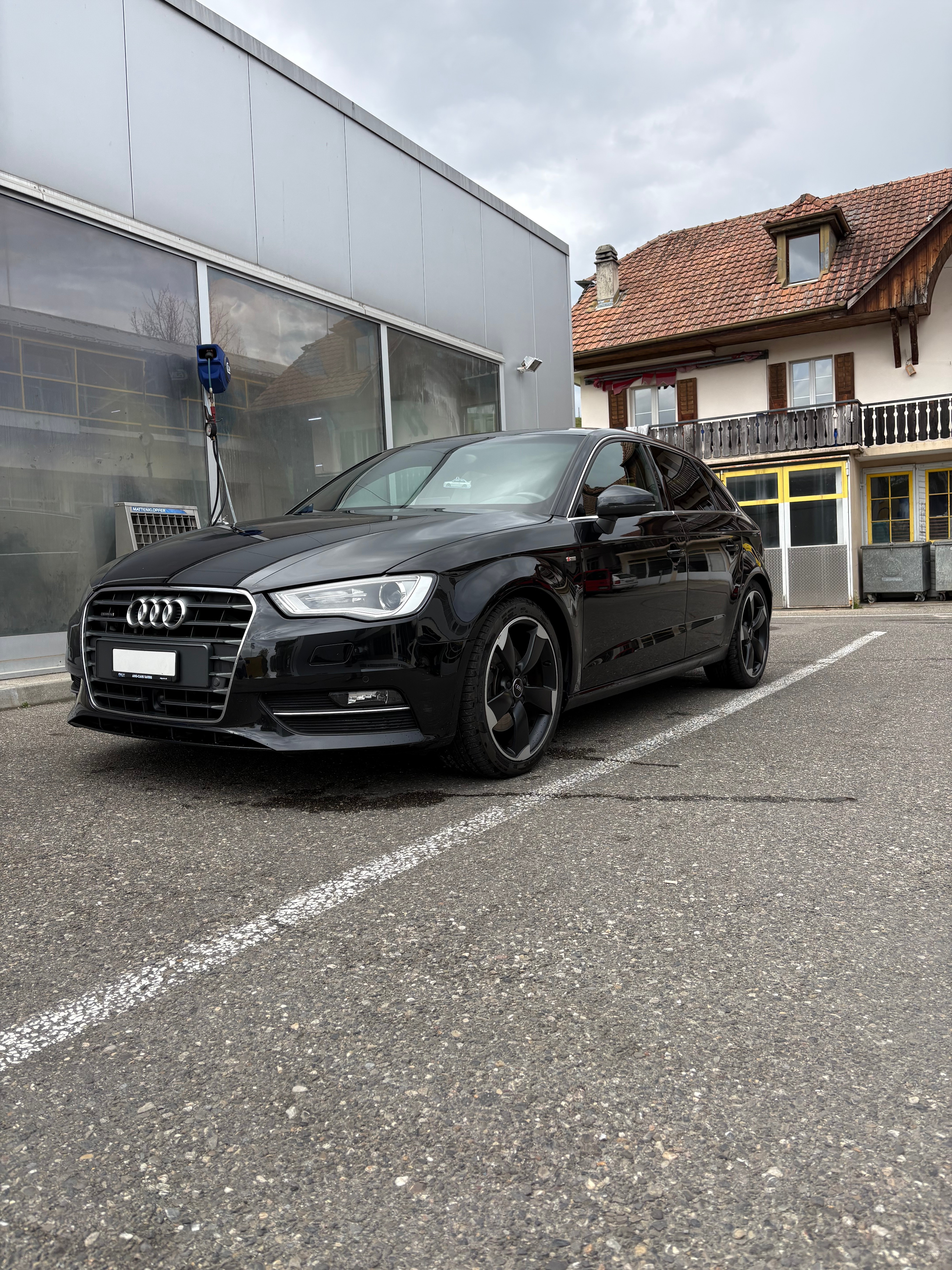 Car photo