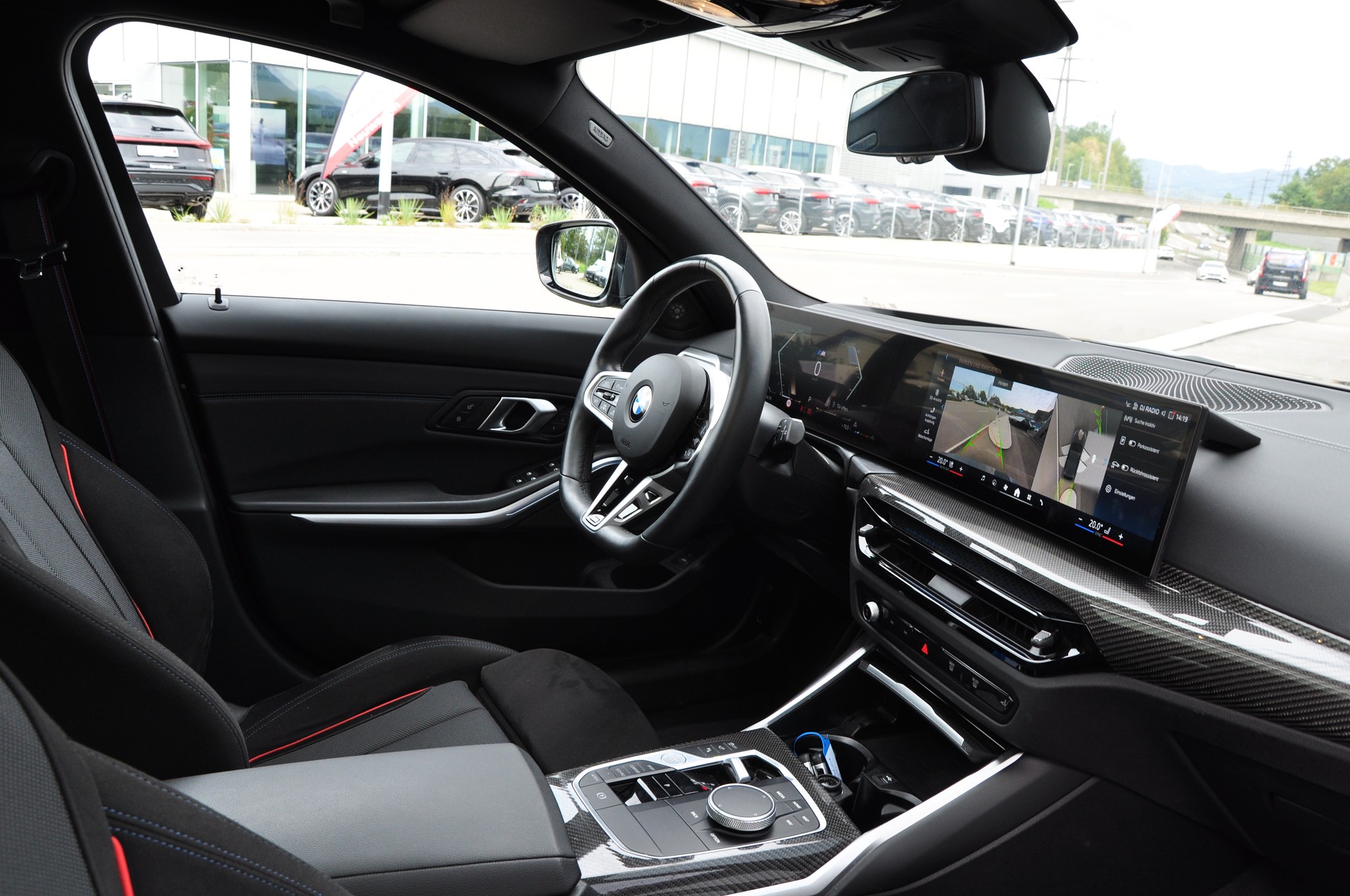 BMW 320d xDrive 48V Touring Steptronic M Sport Pro-image-24