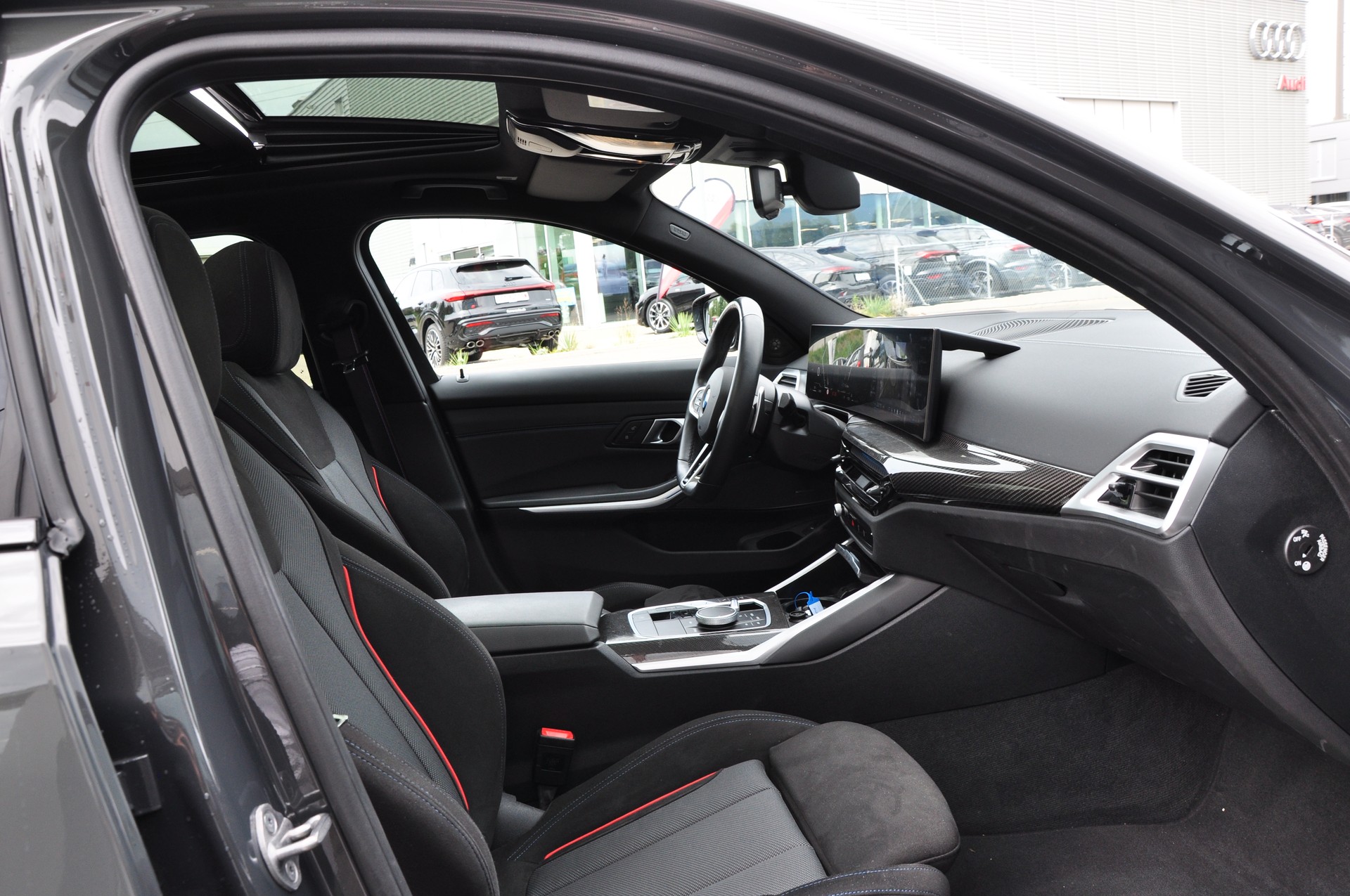 BMW 320d xDrive 48V Touring Steptronic M Sport Pro-image-15