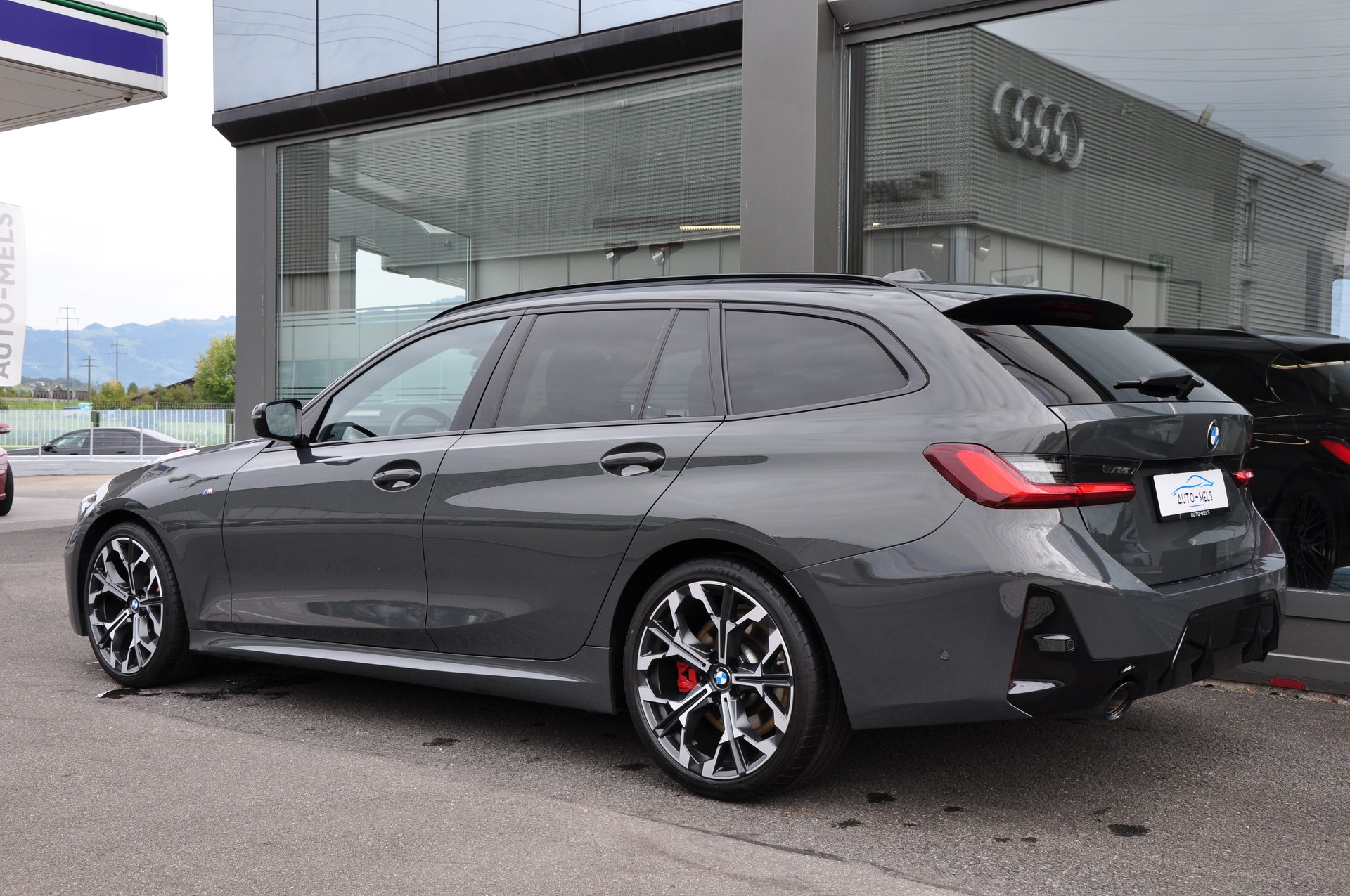 BMW 320d xDrive 48V Touring Steptronic M Sport Pro-image-6