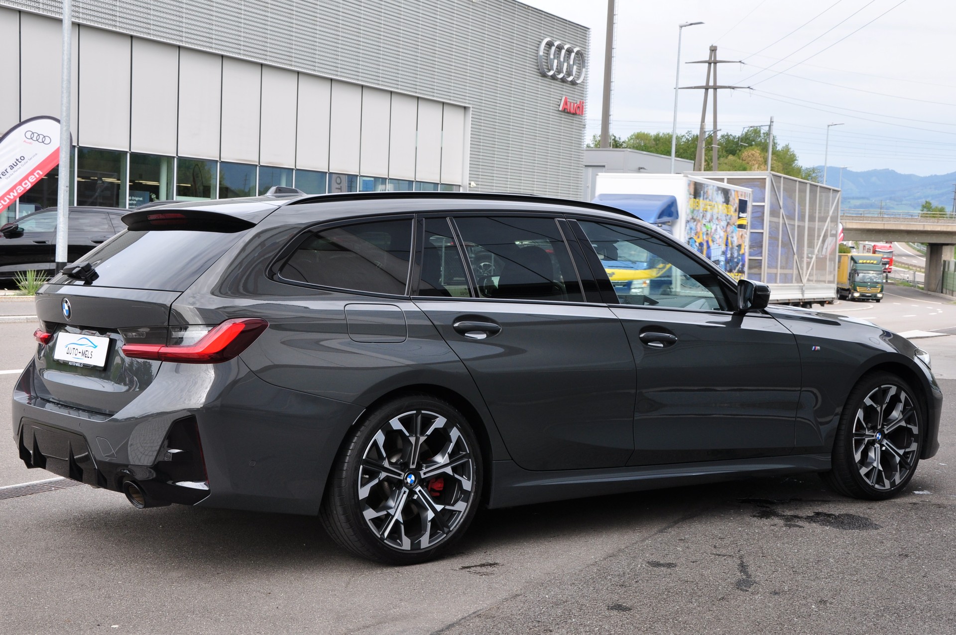 BMW 320d xDrive 48V Touring Steptronic M Sport Pro-image-9