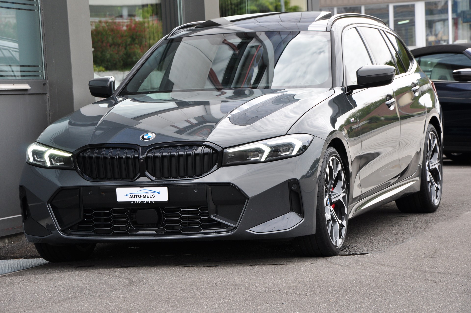 BMW 320d xDrive 48V Touring Steptronic M Sport Pro-image-3